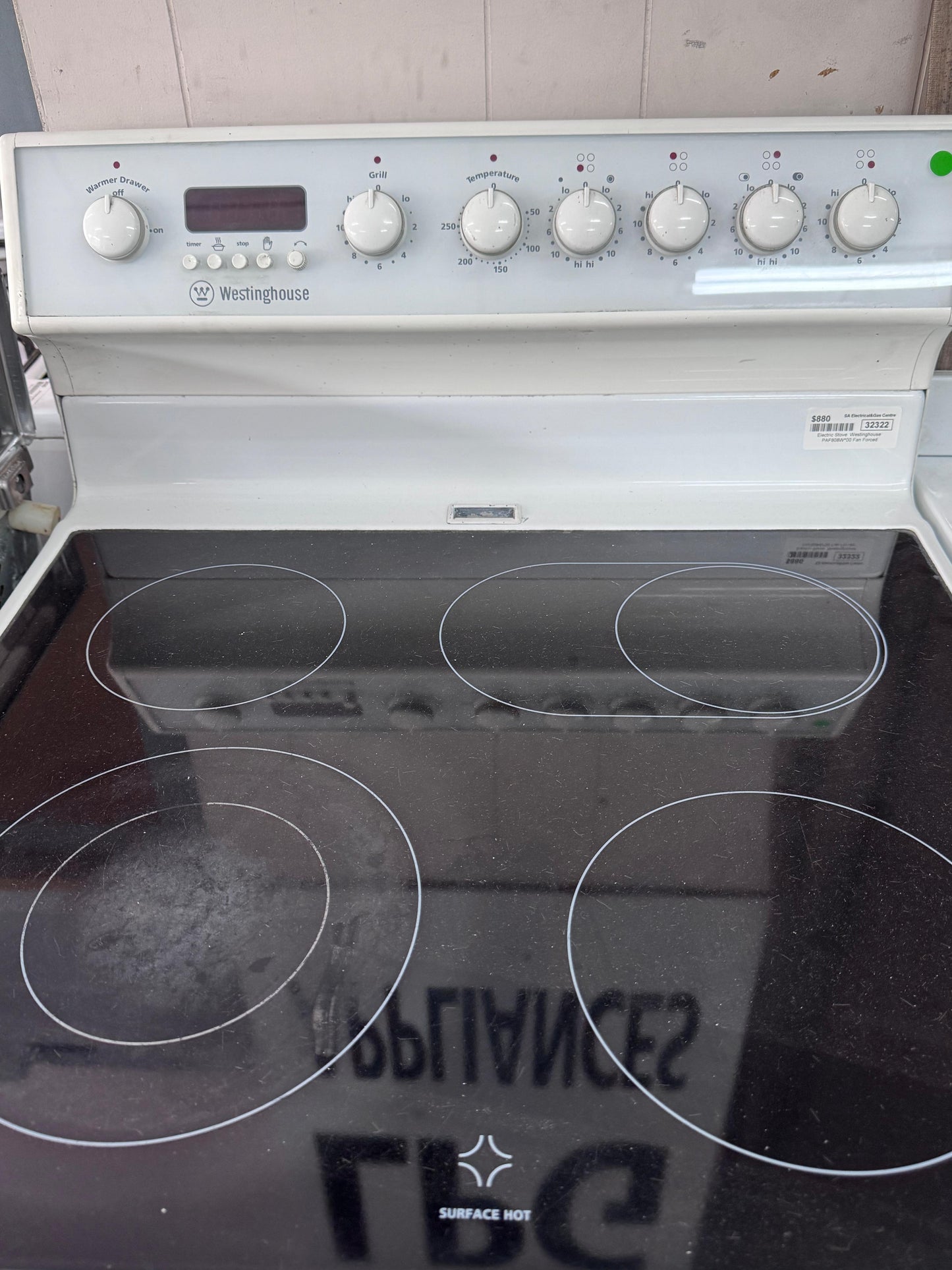 Westinghouse Electric Stove, Fan Forced, Ceramic top, 6 months warranty (stk no: 32322 M)