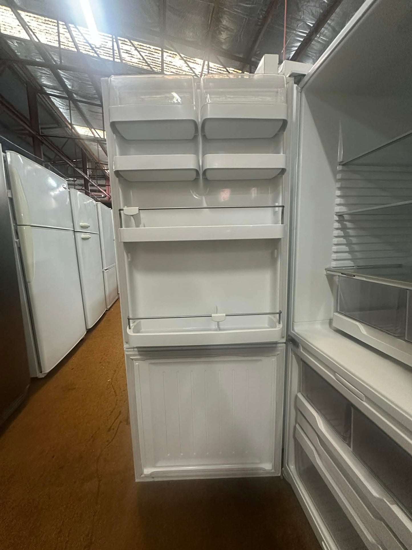 Fisher & Paykel Bottom Mount Fridge Freezer 373L, E372B (33055)