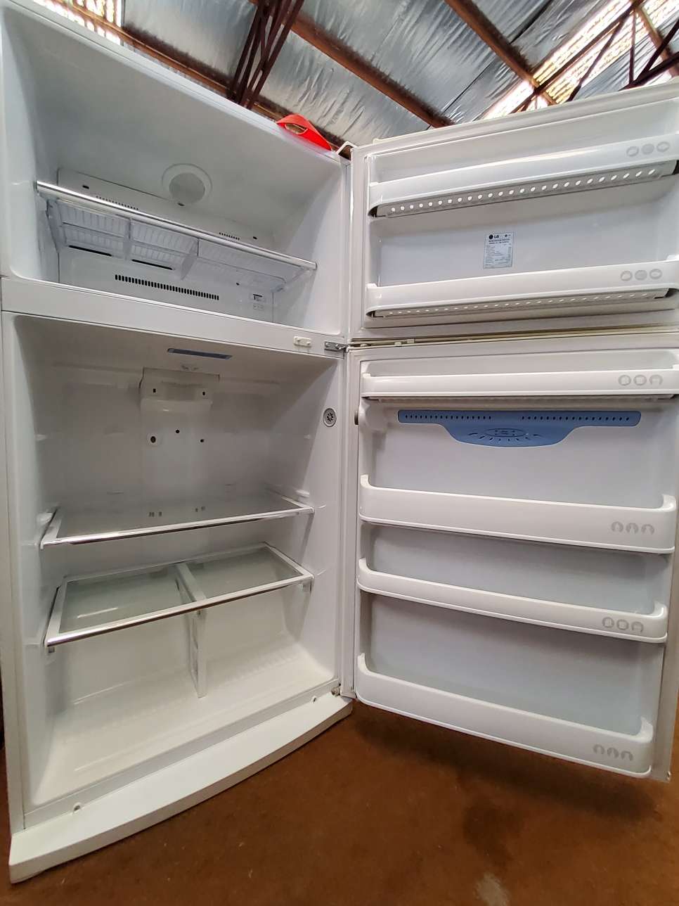 LG Top Mount Fridge Freezer 557L GR-T632DVQ