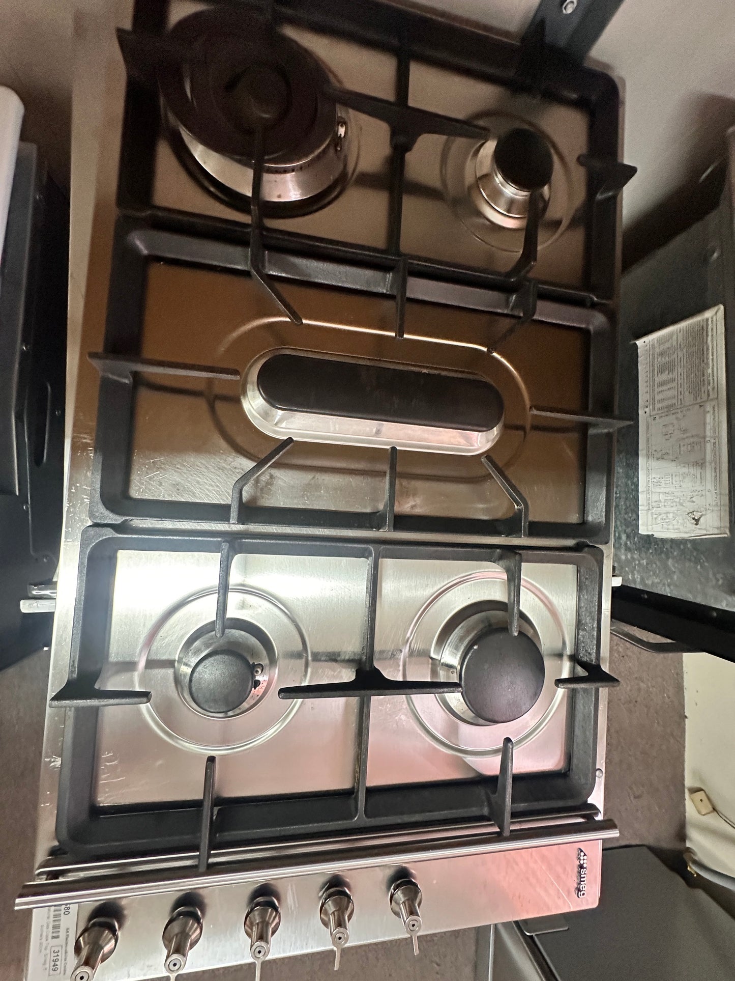 Smeg 5 Burner Natural Gas Cooktop 900mm