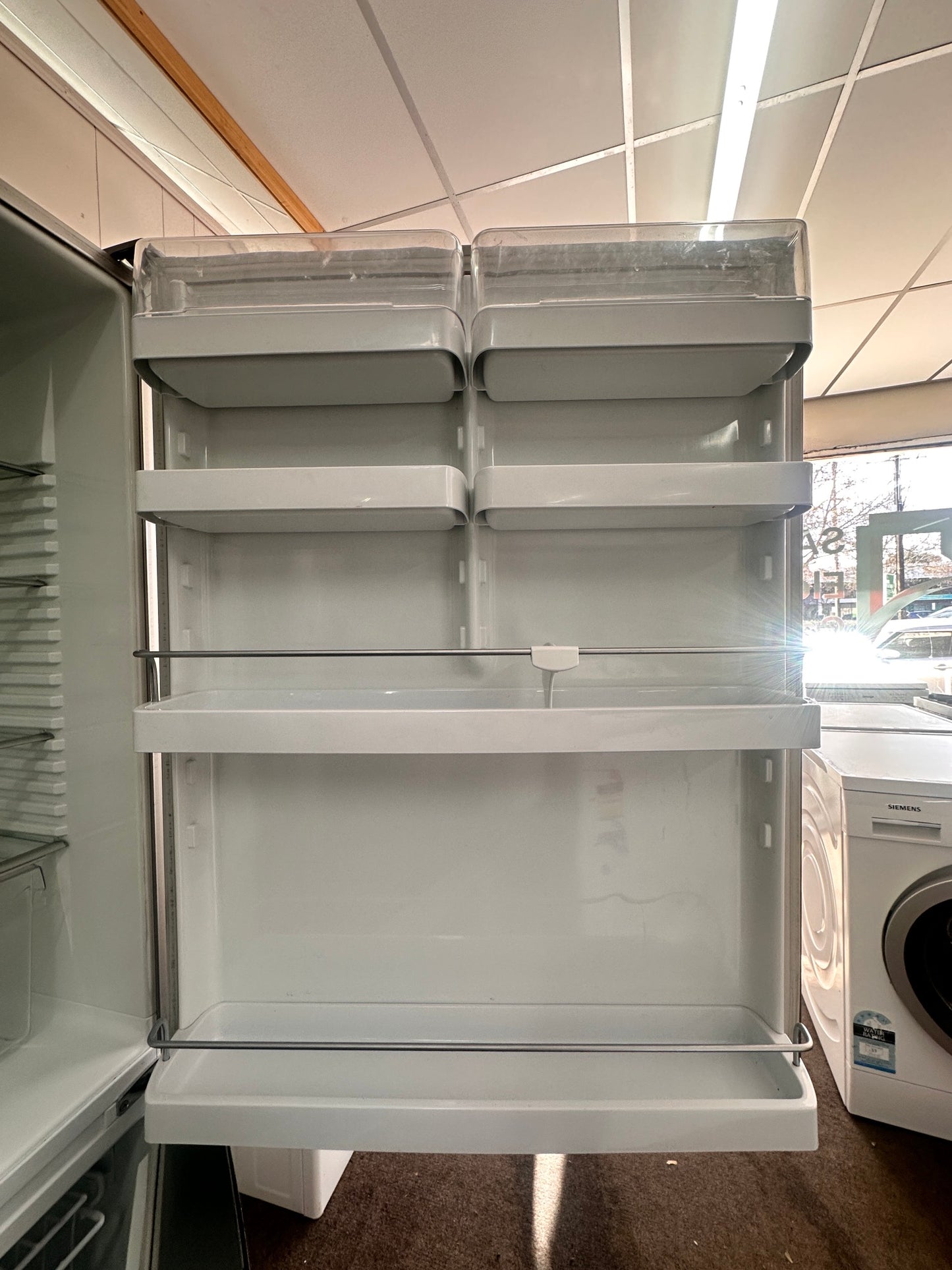 Fisher & Paykel Bottom Mount Fridge Freezer 519L E522B Stainless