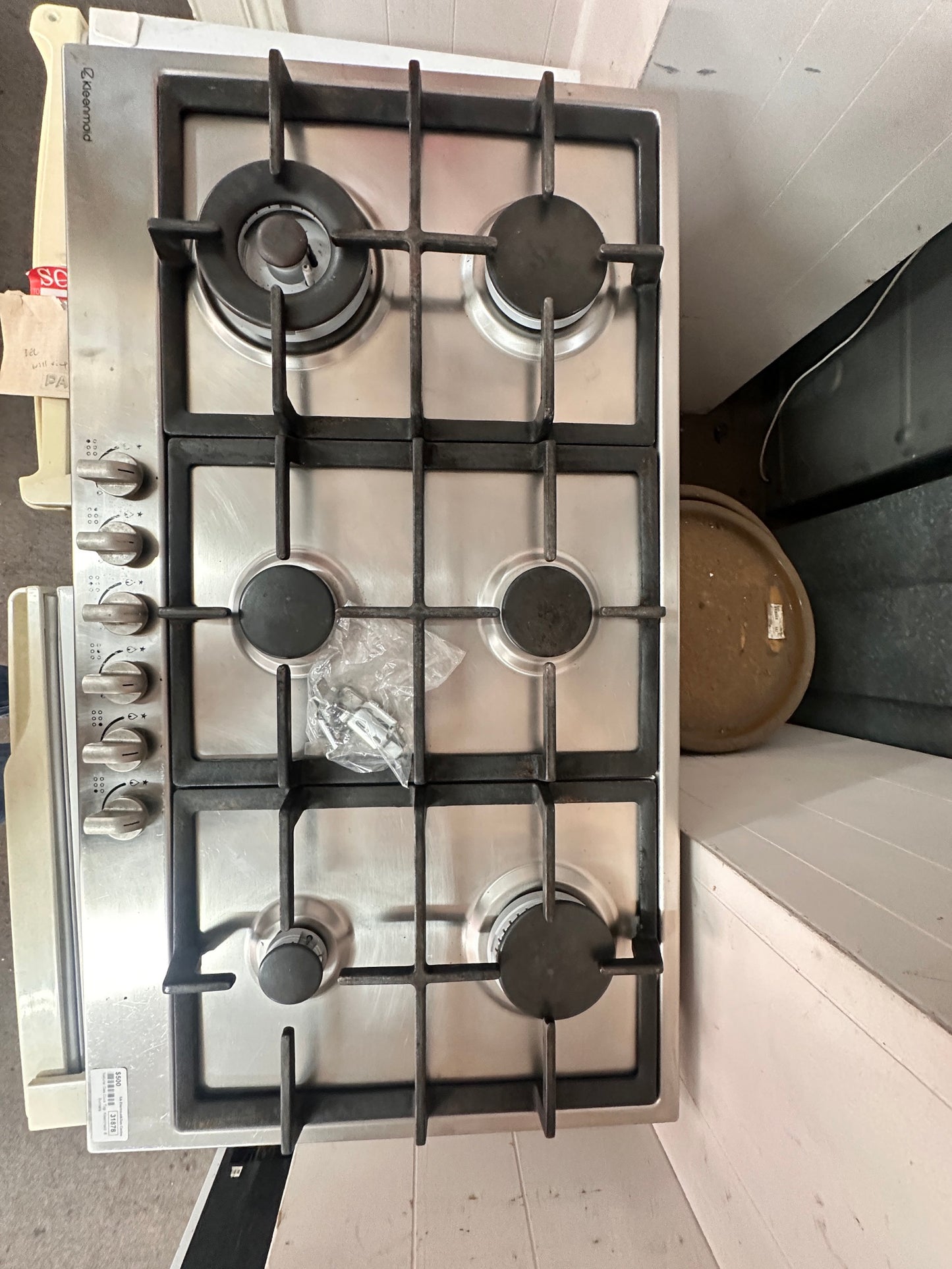 Kleenmaid 6 Burner Natural Gas Cooktop 900mm