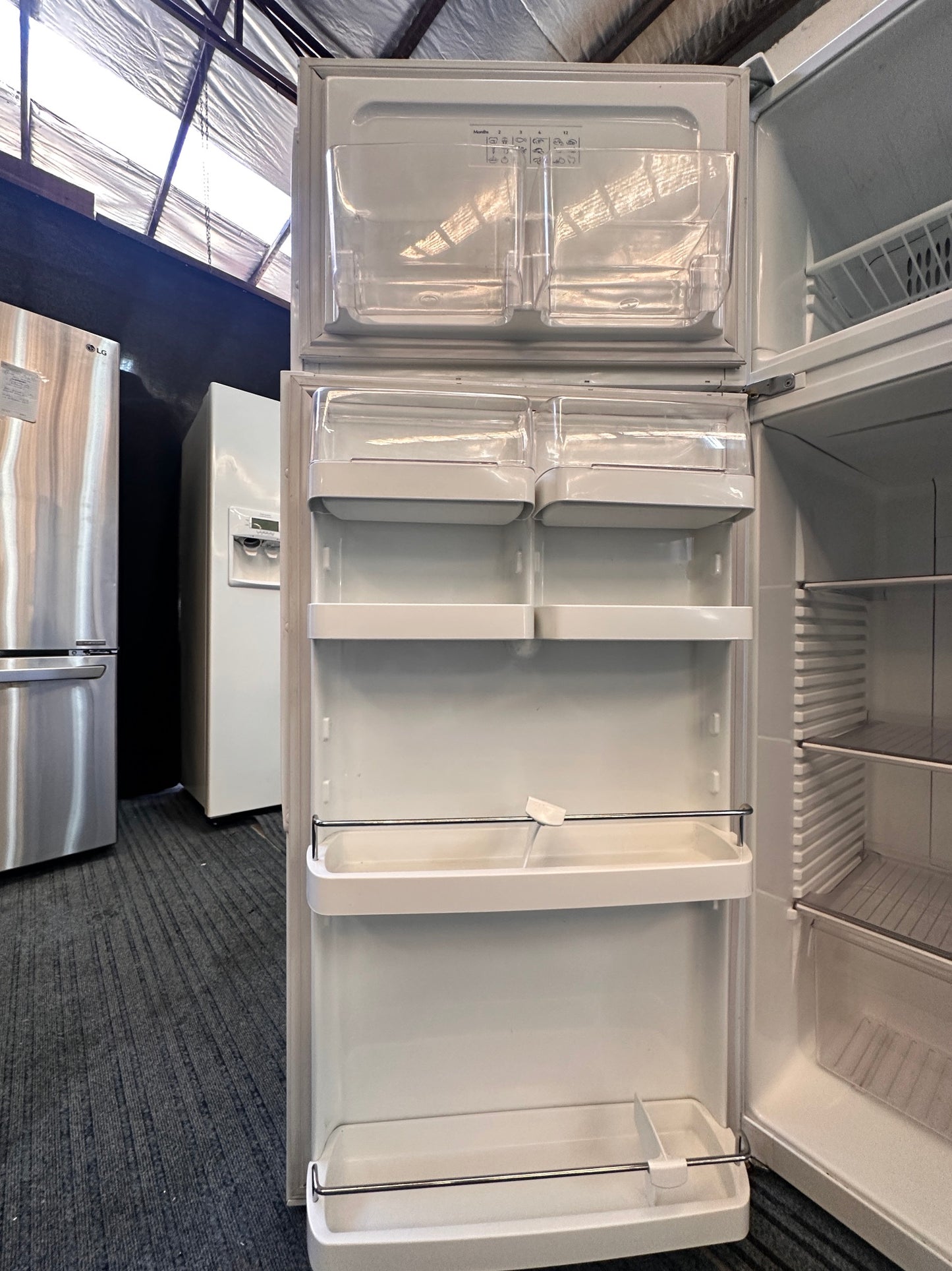 Fisher & Paykel Top Mount Fridge Freezer 380L E381T