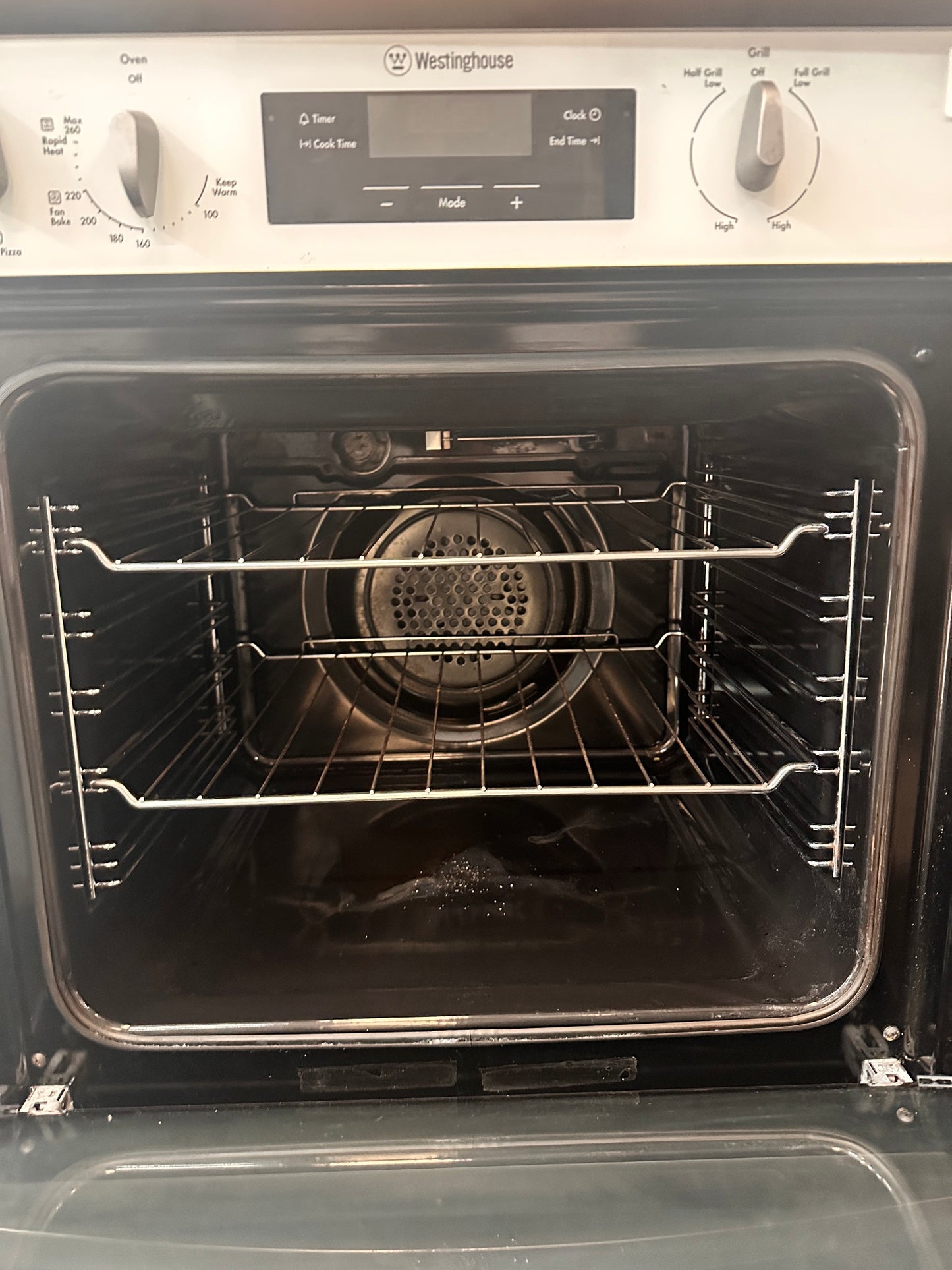 Westinghouse Fan Forced Electric Wall Oven 665