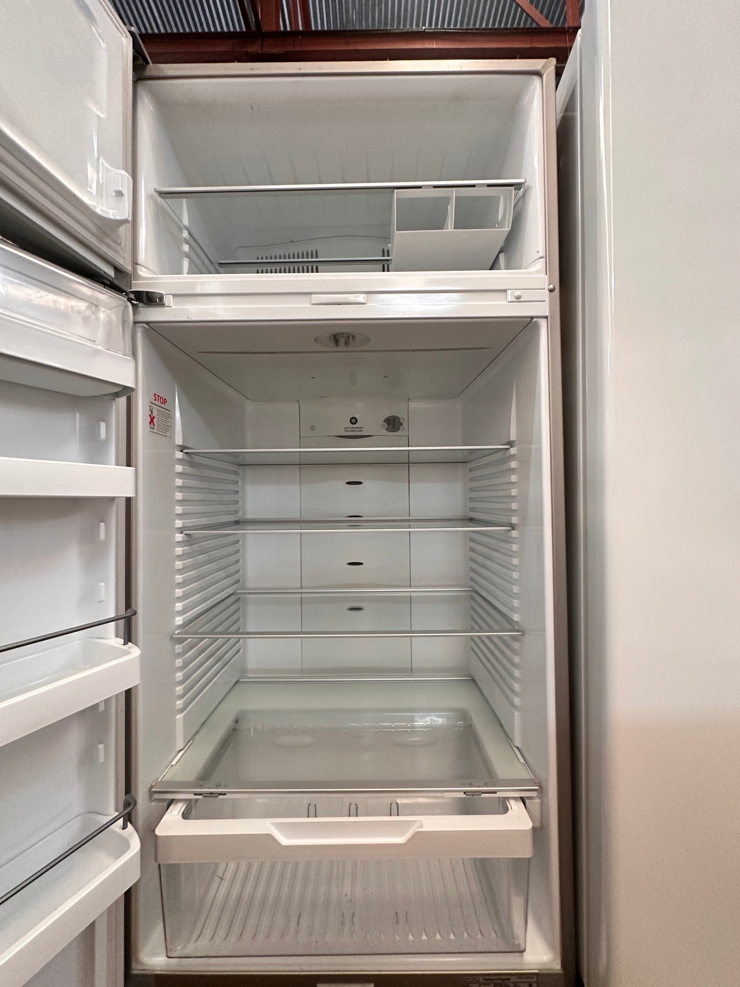 Fisher & Paykel Top Mount Fridge Freezer 517L E521TLX3