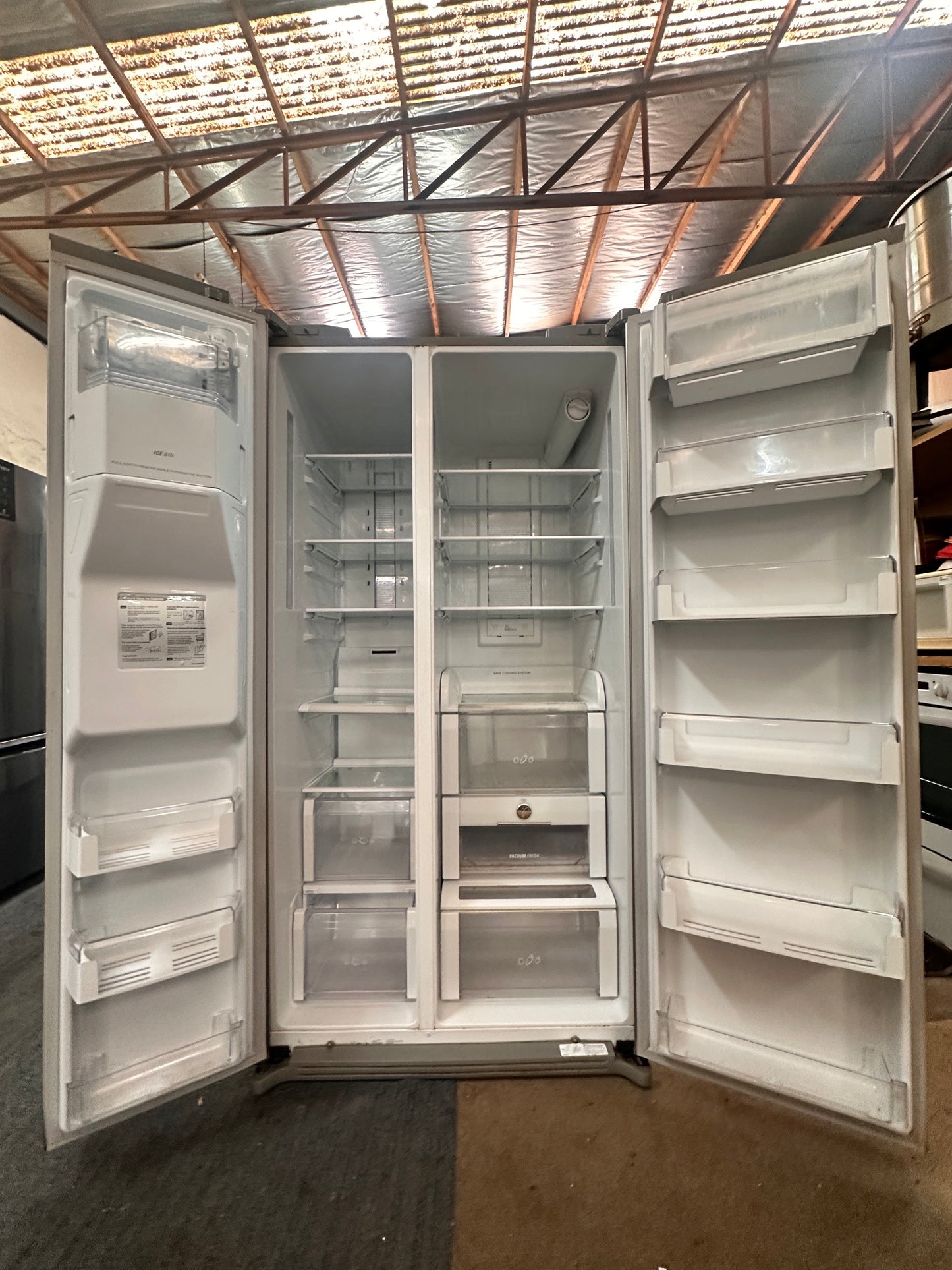 LG Side by Side Fridge Freezer 693L GR-L247STSL
