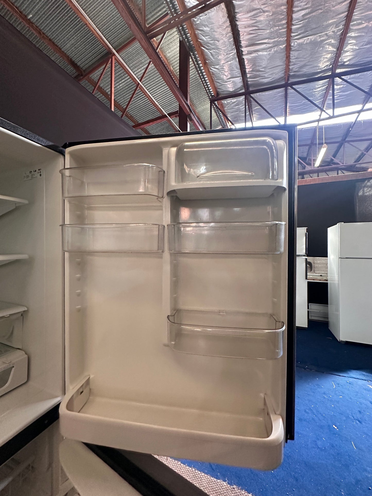 Amana Bottom Mount Fridge Freezer XRBR206BB