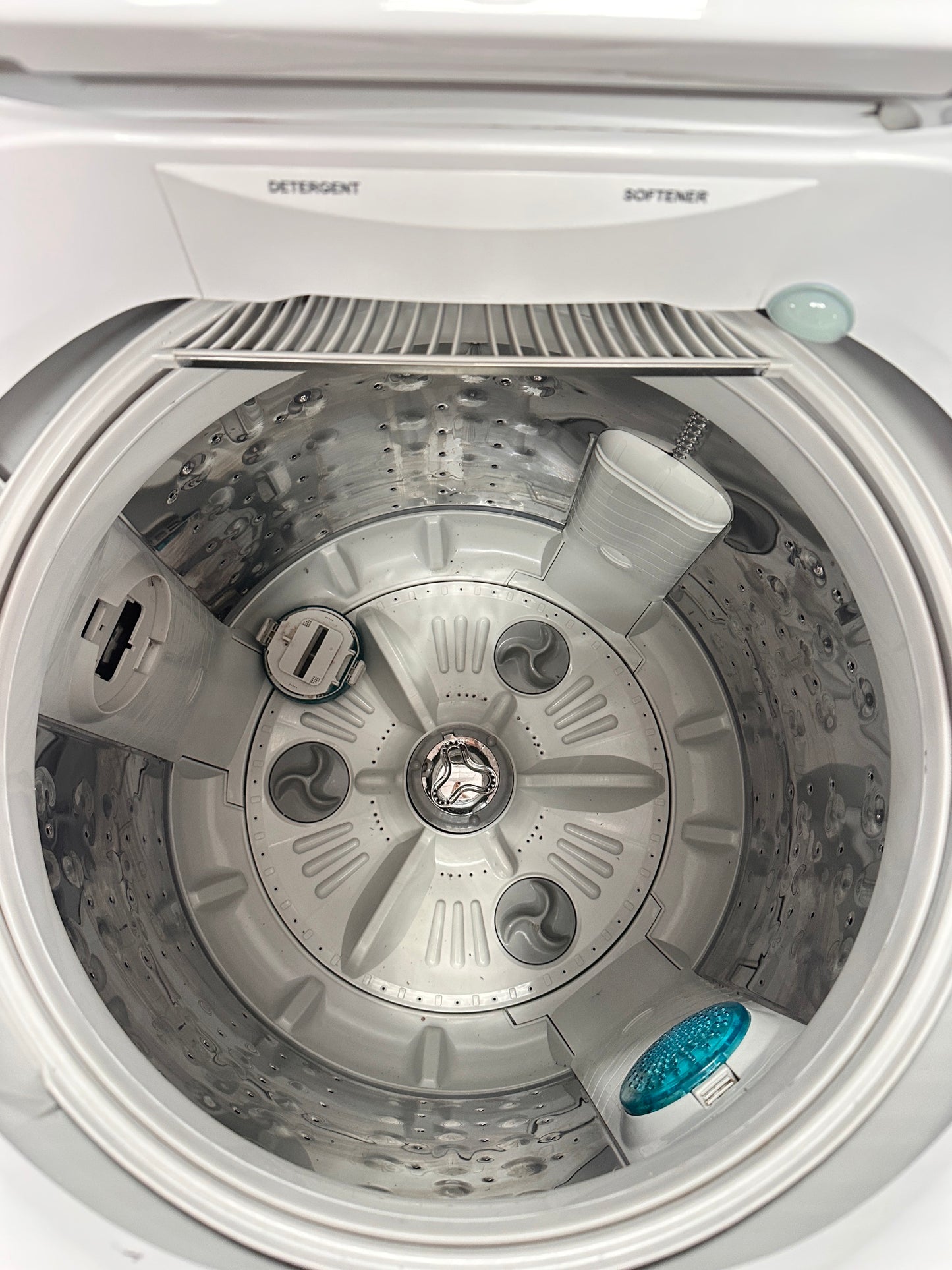 LG Top Loader Washing Machine 7.5kg WT-H750
