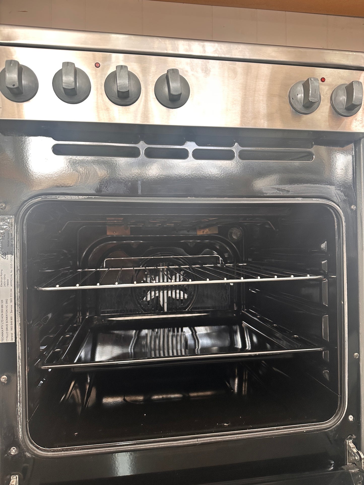 Technika 54cm Fan Forced Upright Cooker Freestanding Electric Stove TEE54FSS Stainless