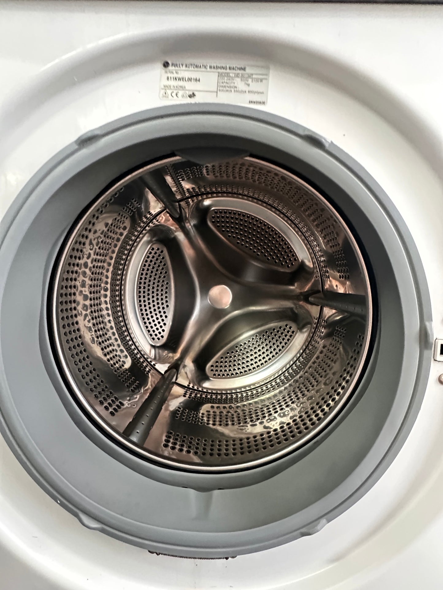LG Front Loader Washing Machine 7kg WD-8015C
