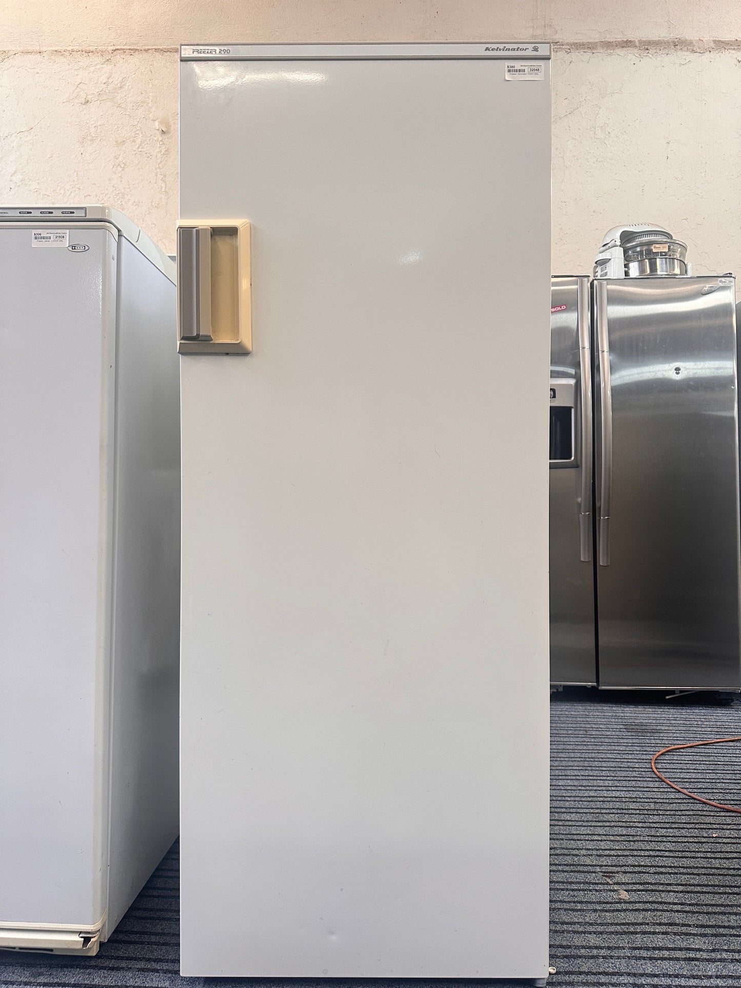 Kelvinator Freestanding Freezer 290L F290T