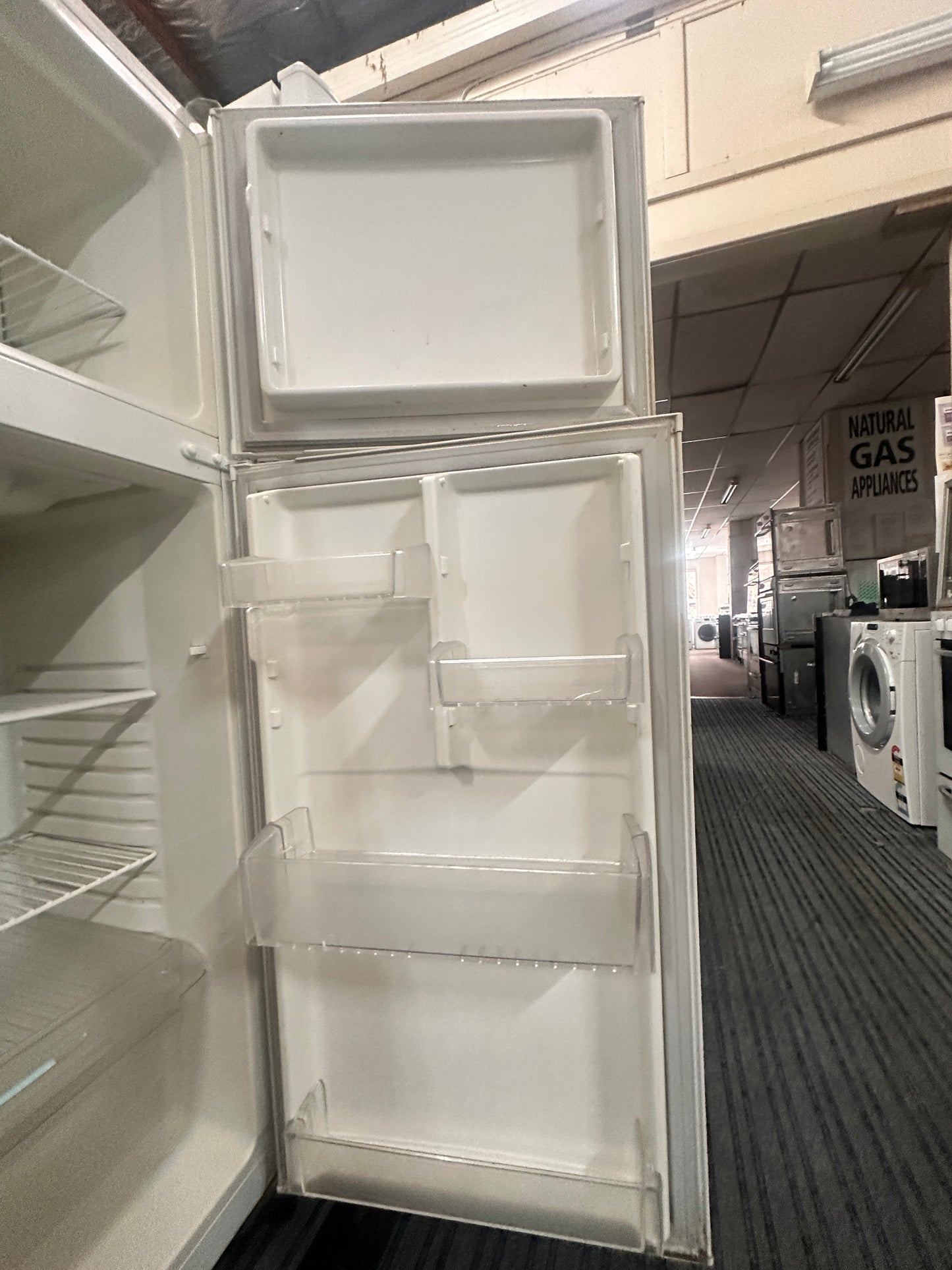 Simpson Top Mount Fridge Freezer 303L SR300C-R