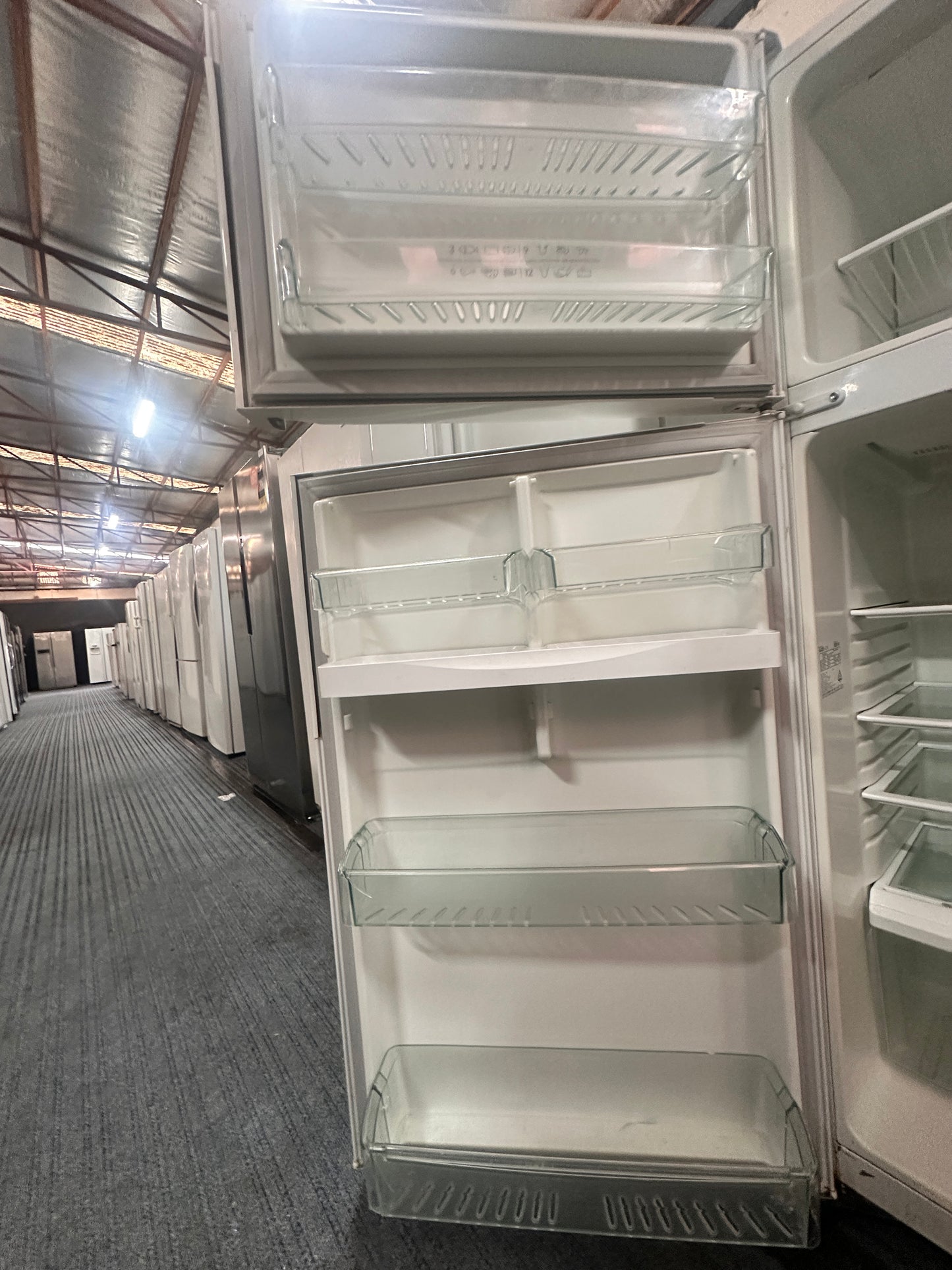 Westinghouse Top Mount Fridge Freezer 420L RJ422V-L*4