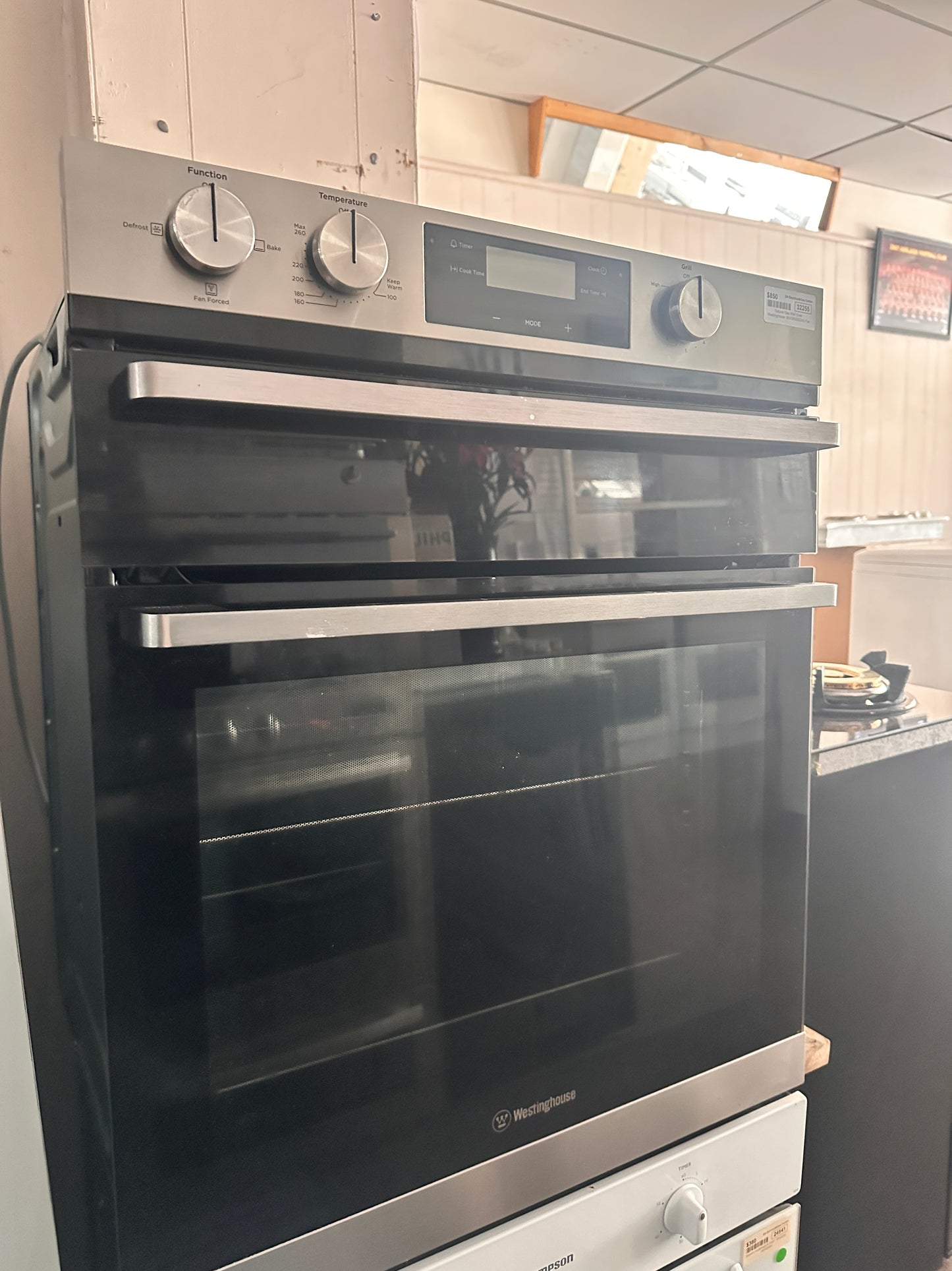 Westinghouse Fan Forced 60cm Built-In Natural Gas Oven with Separate Electric Grill WVG655SCNG