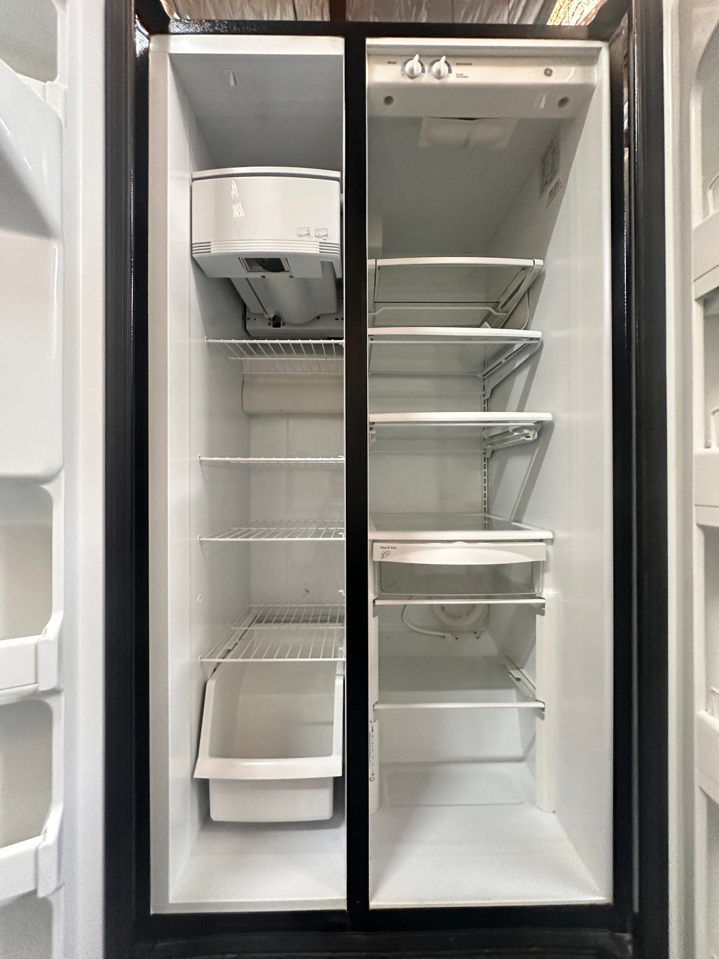 General Electric Side by Side Fridge Freezer 692L GSG25MISAFBB