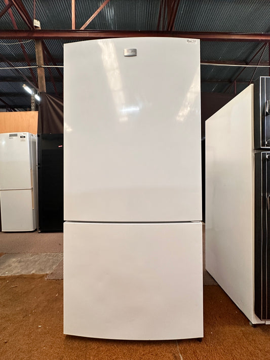 Kelvinator Bottom Mount Fridge Freezer 529L KBM5302WA