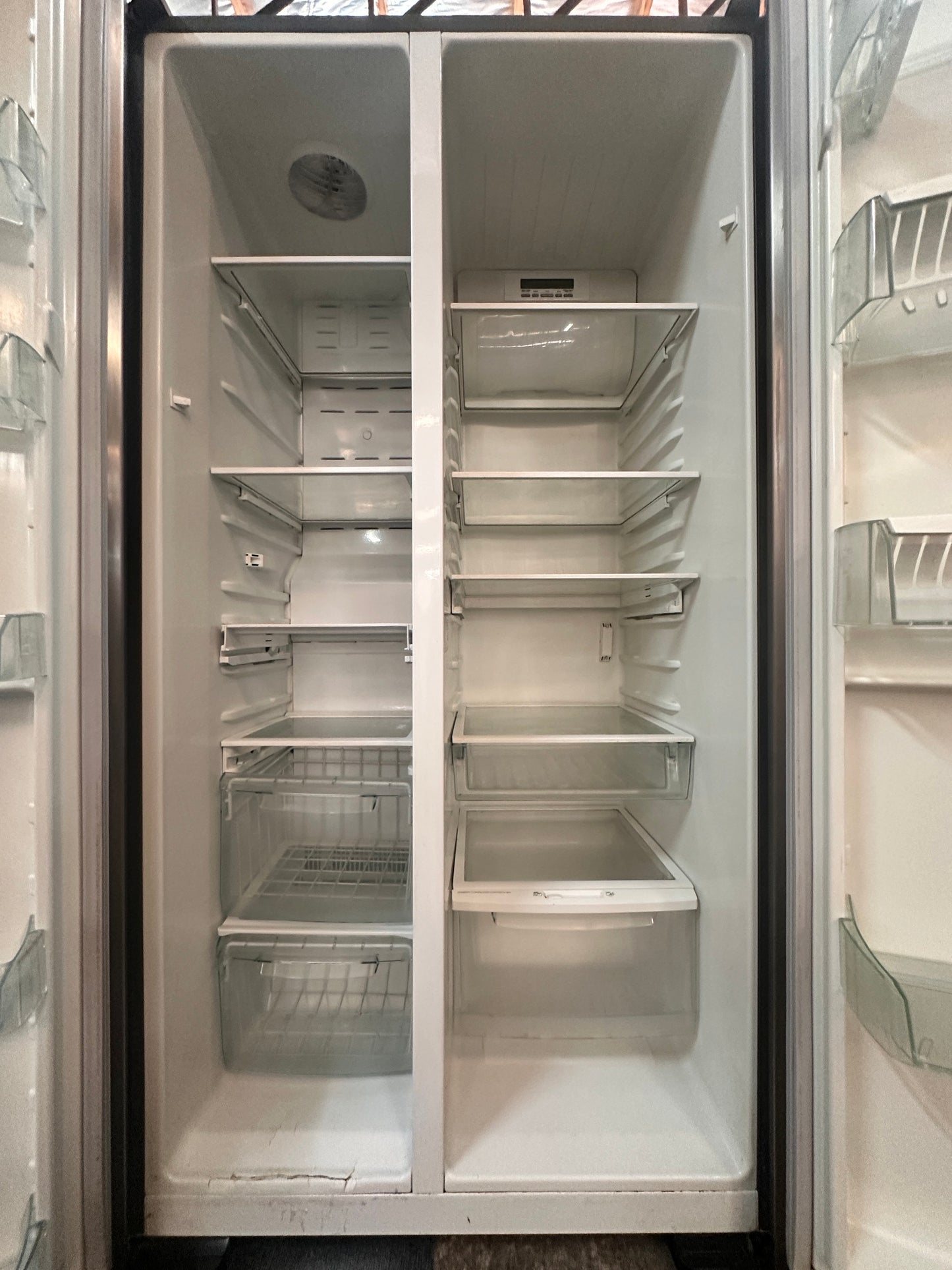 Westinghouse Side by Side Fridge Freezer 606L WSE6100SA*21