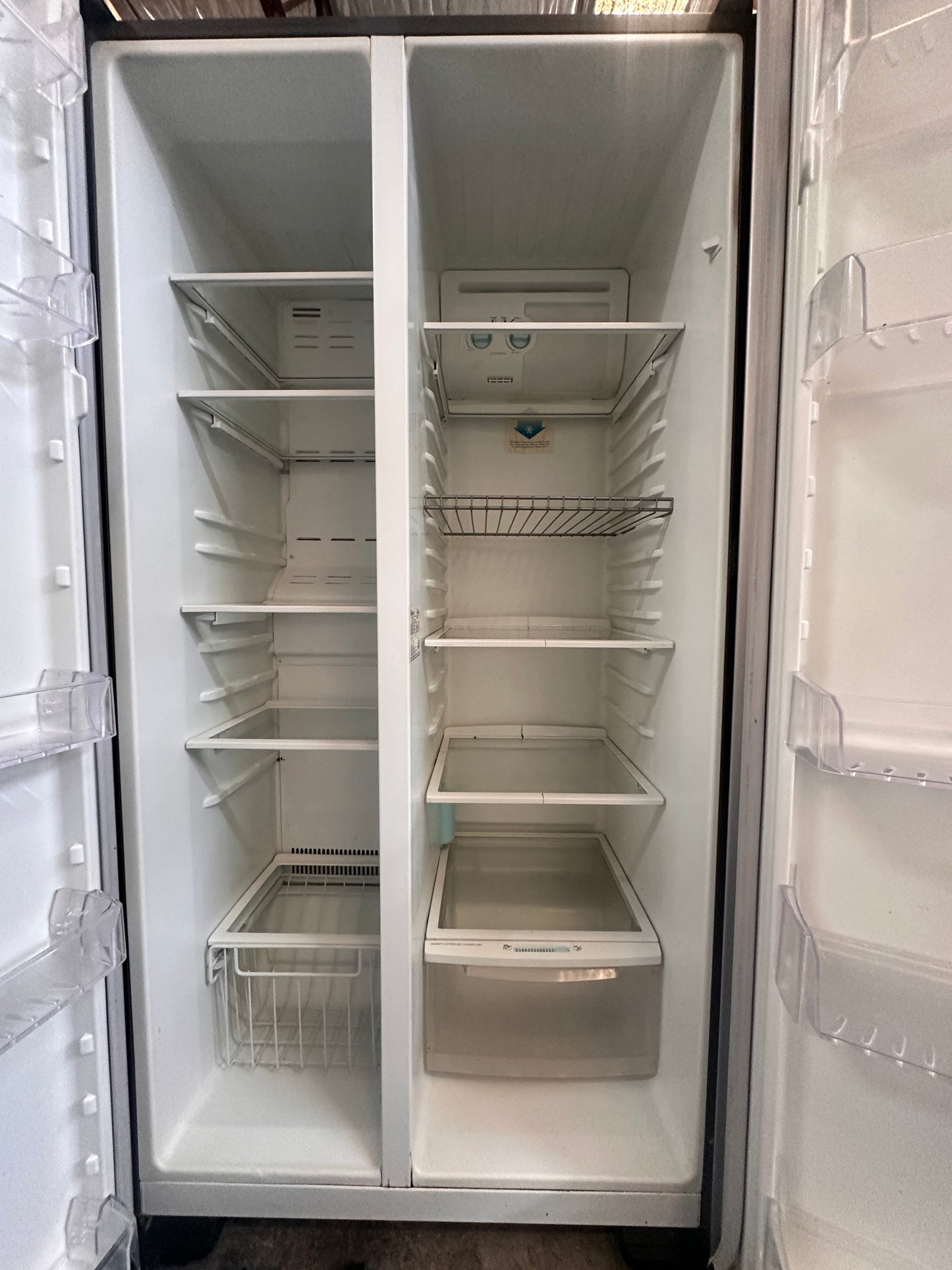 Simpson Side by Side Fridge Freezer 606L SSM6100MA*1