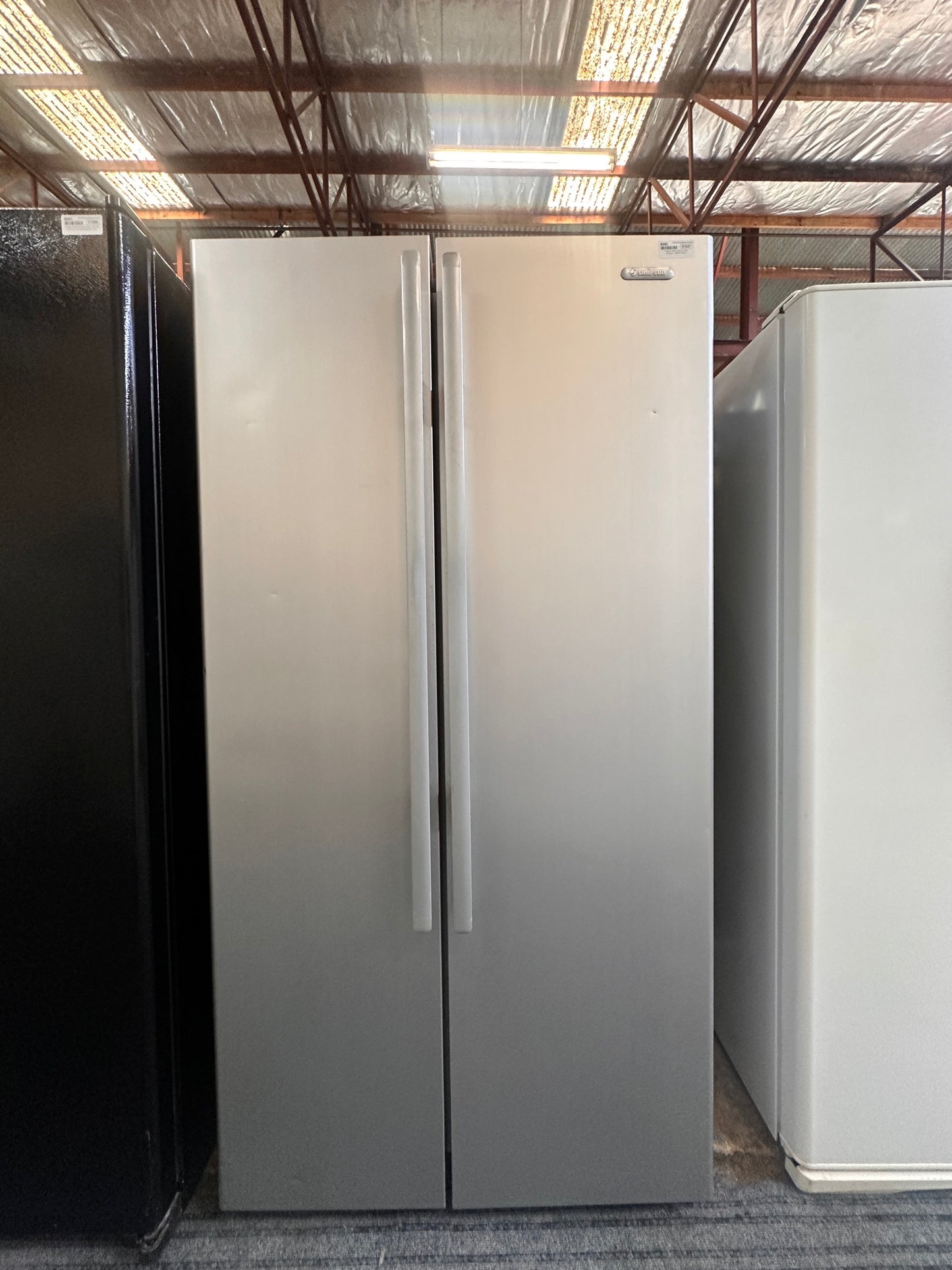 Simpson Side by Side Fridge Freezer 606L SSM6100MA*1