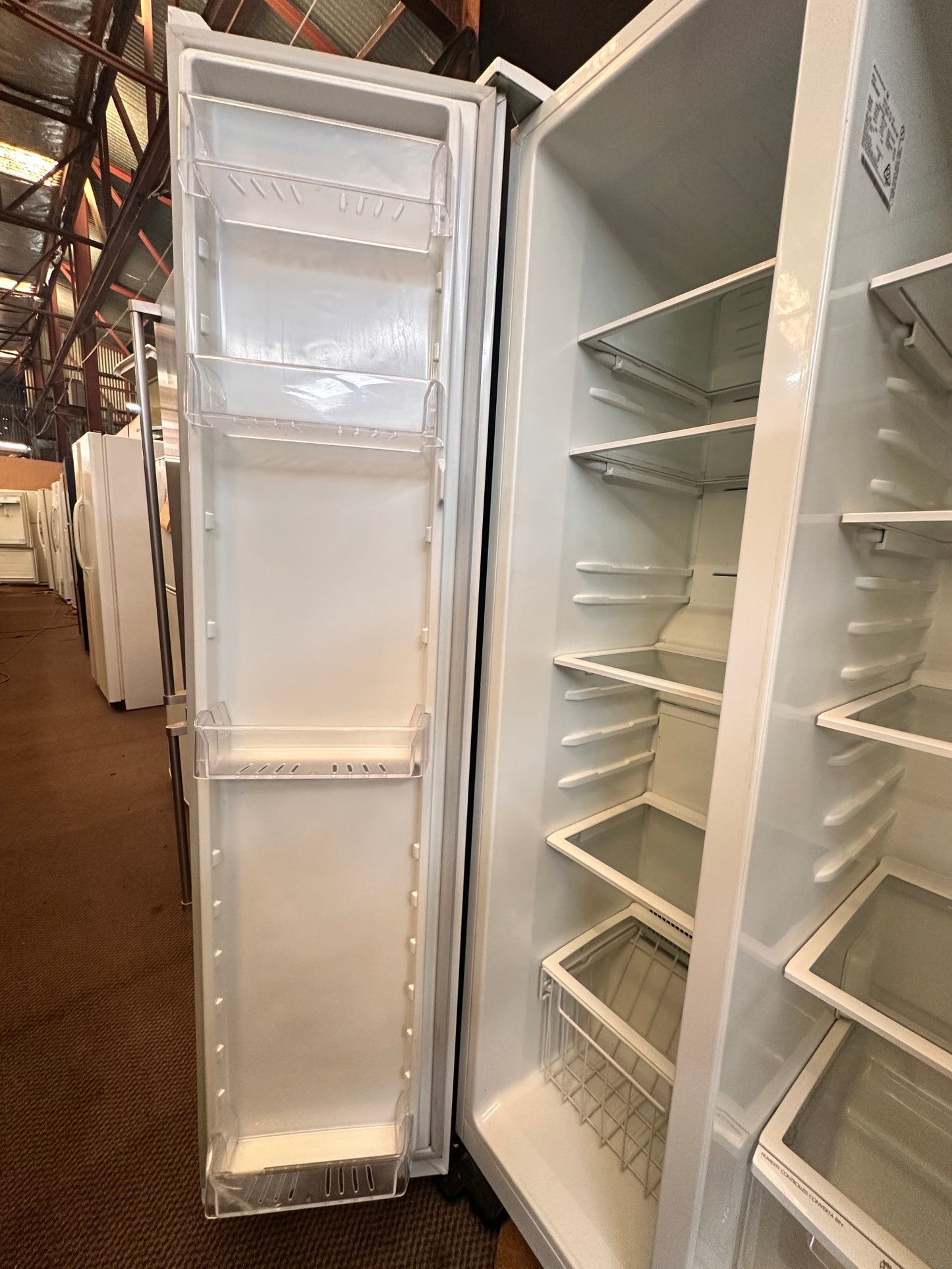 Kelvinator Side by Side Fridge Freezer 606L KSM6100WF