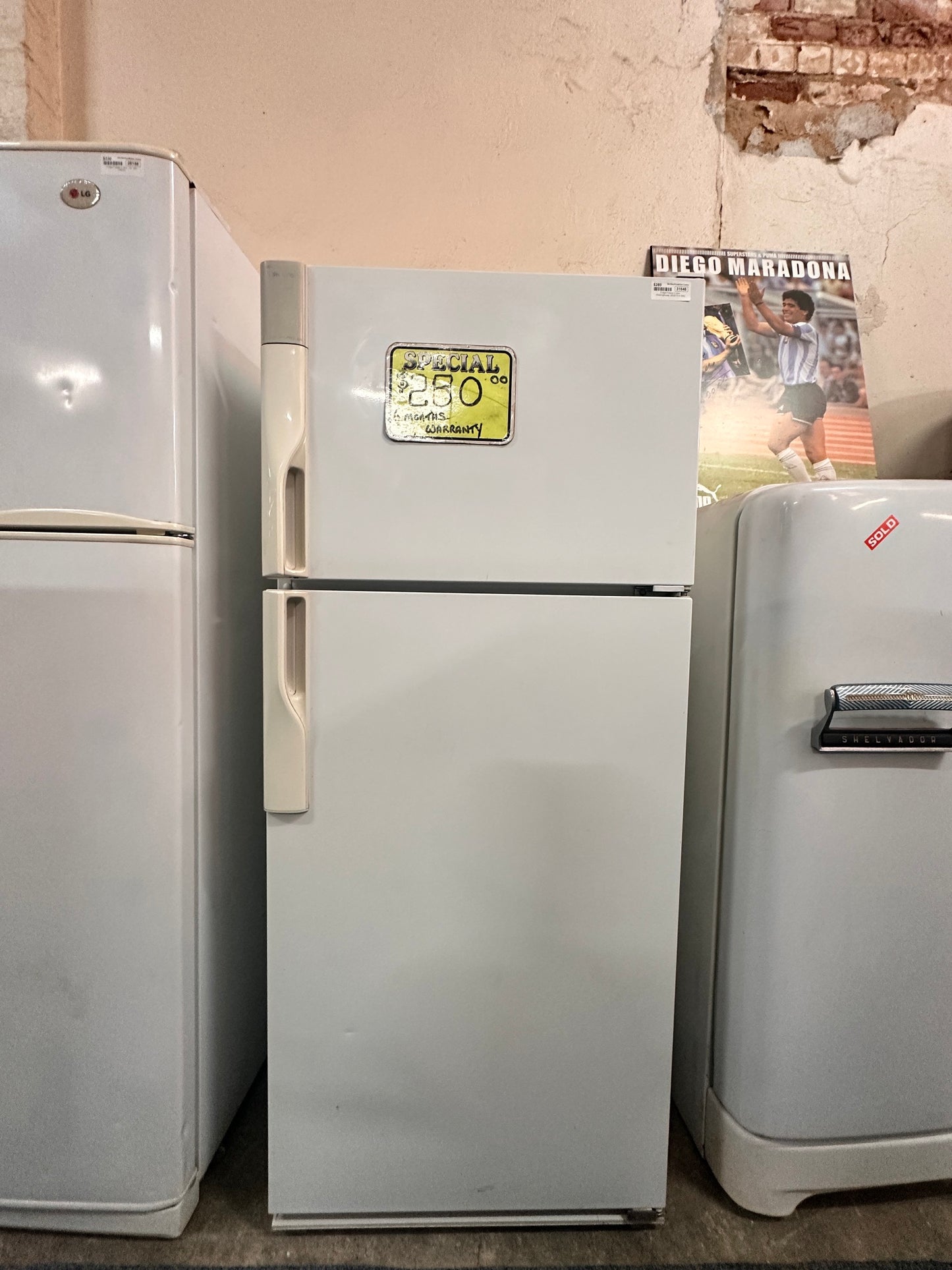 Westinghouse Top Mount Fridge Freezer 390L RE391G-5