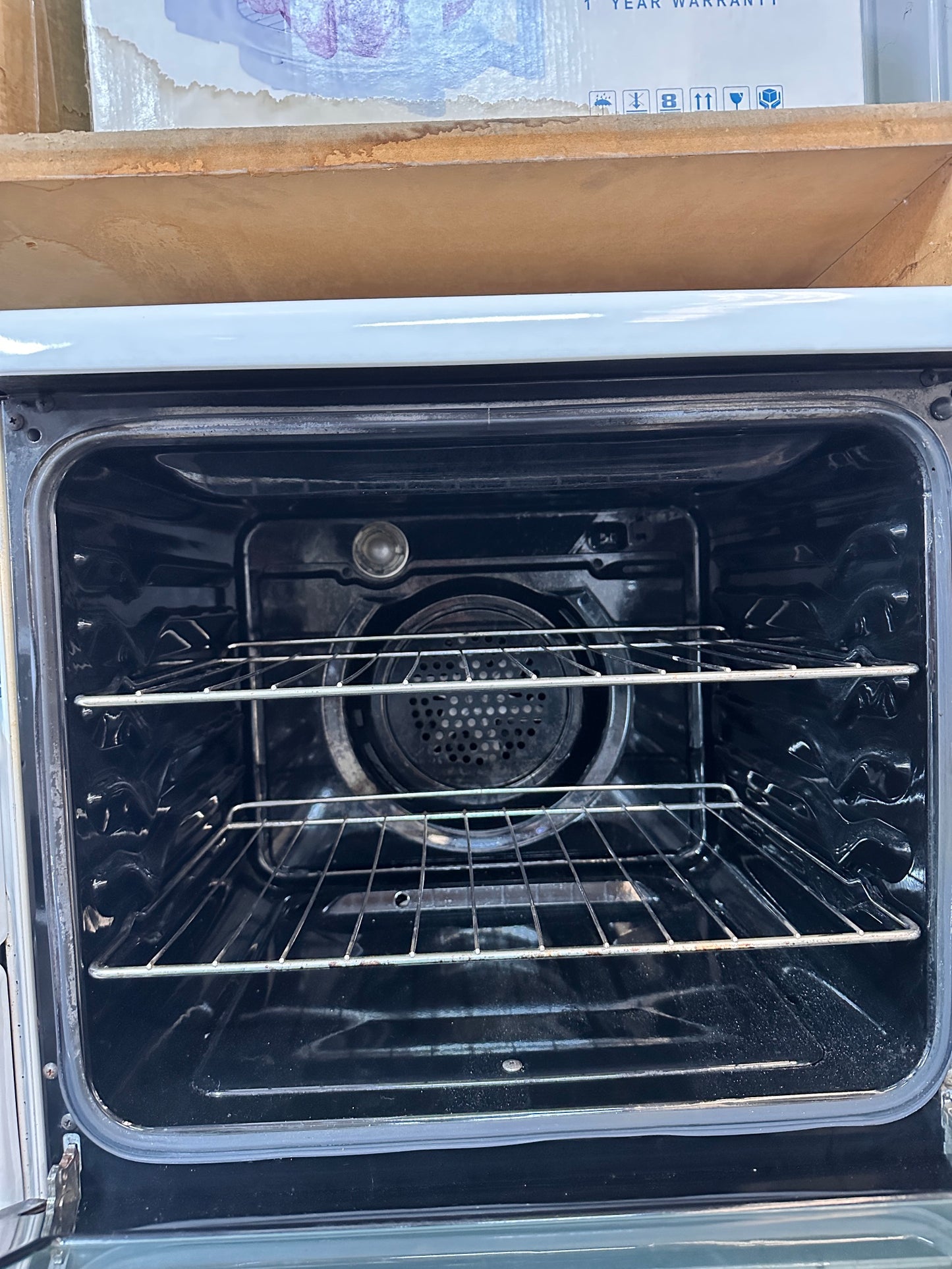 Westinghouse Fan Forced Natural Gas Elevated Stove