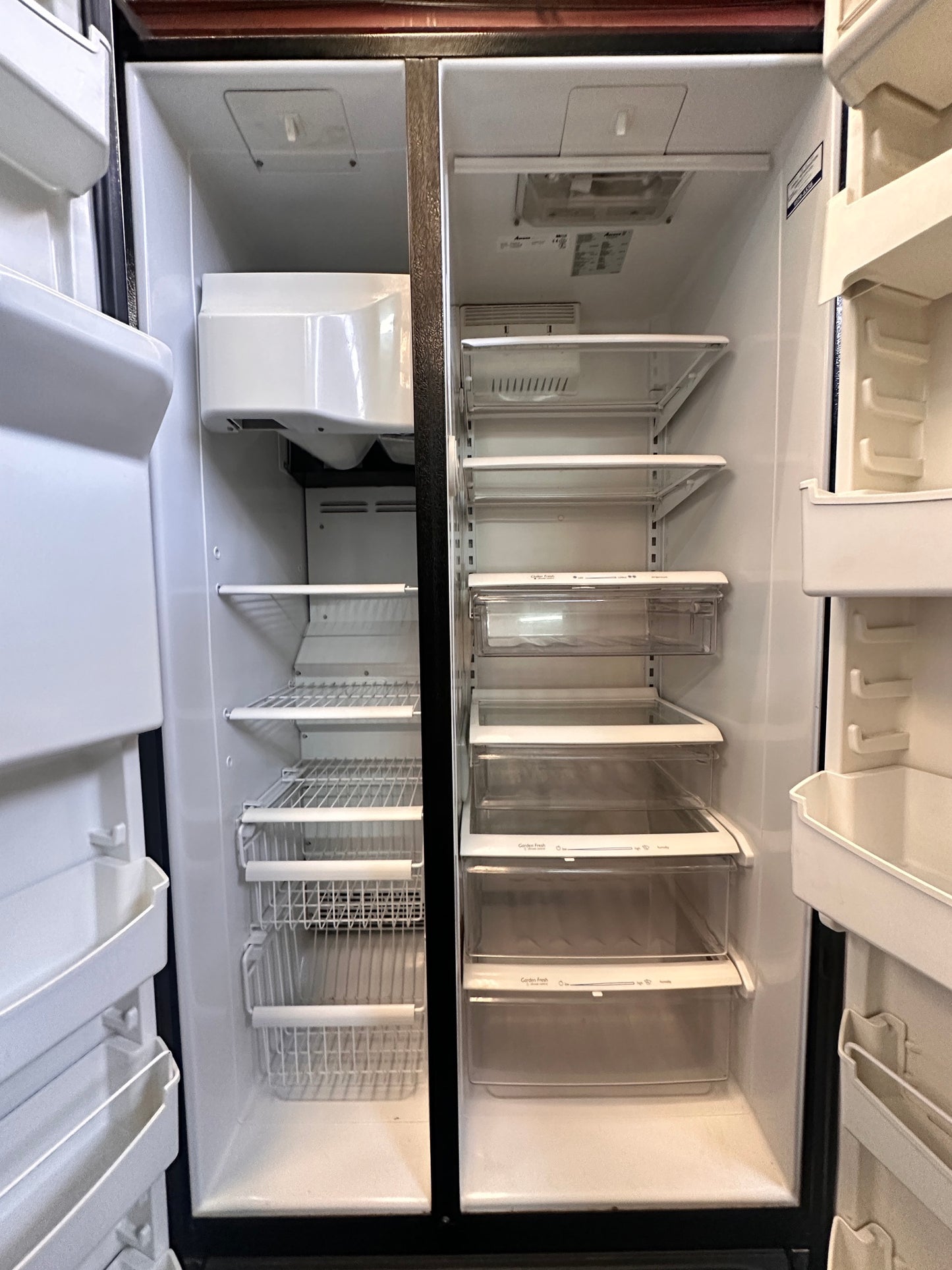 Amana Side by Side Fridge Freezer 576L SXD522V