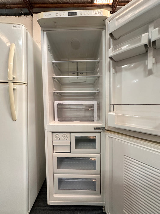 Samsung Bottom Mount Fridge Freezer 316L SRL316NW