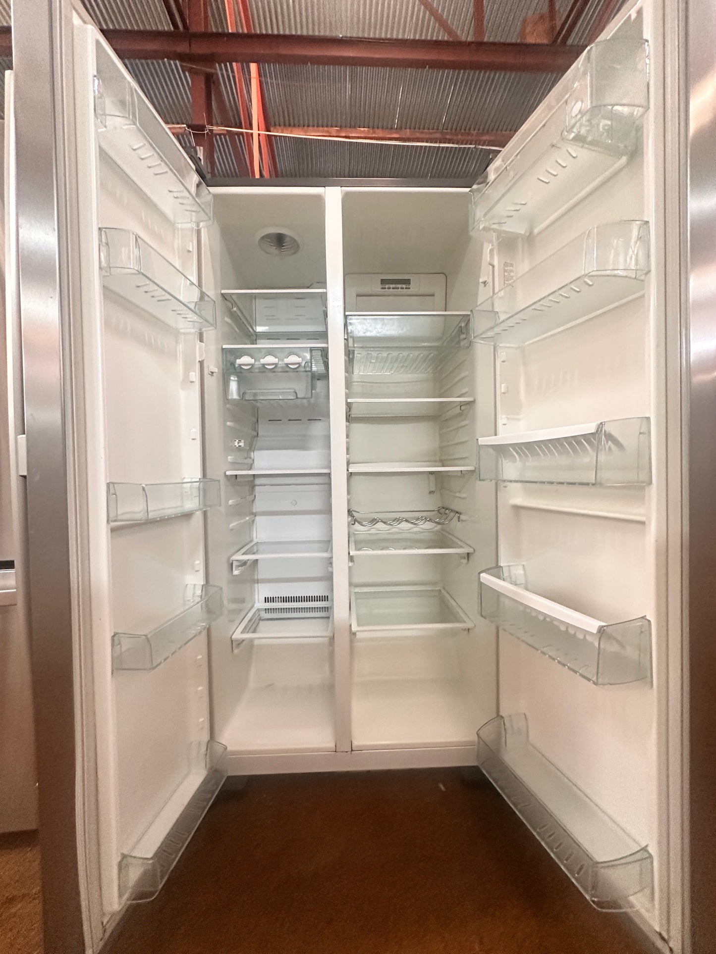 Westinghouse Stainless Side by Side Fridge Freezer 610L WSE6100SF