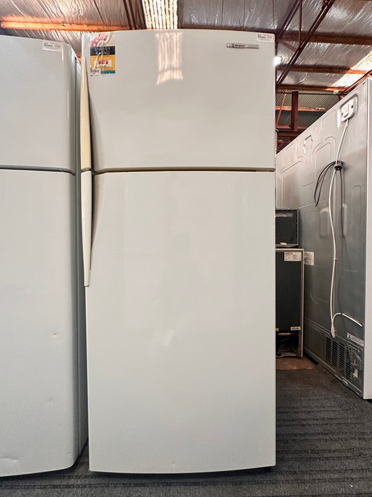 Westinghouse Top Mount Fridge Freezer 416L RJ422