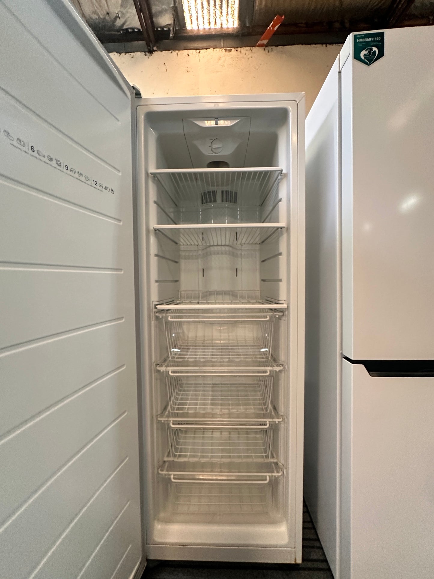 Kelvinator Electrolux Freestanding Freezer 300L FN300