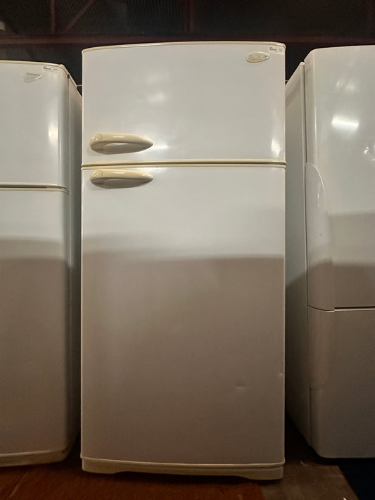 Kelvinator Top Mount Fridge Freezer 520L C520F-R