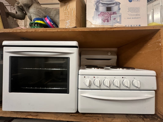 Westinghouse Fan Forced Electric Elevated Stove 1350