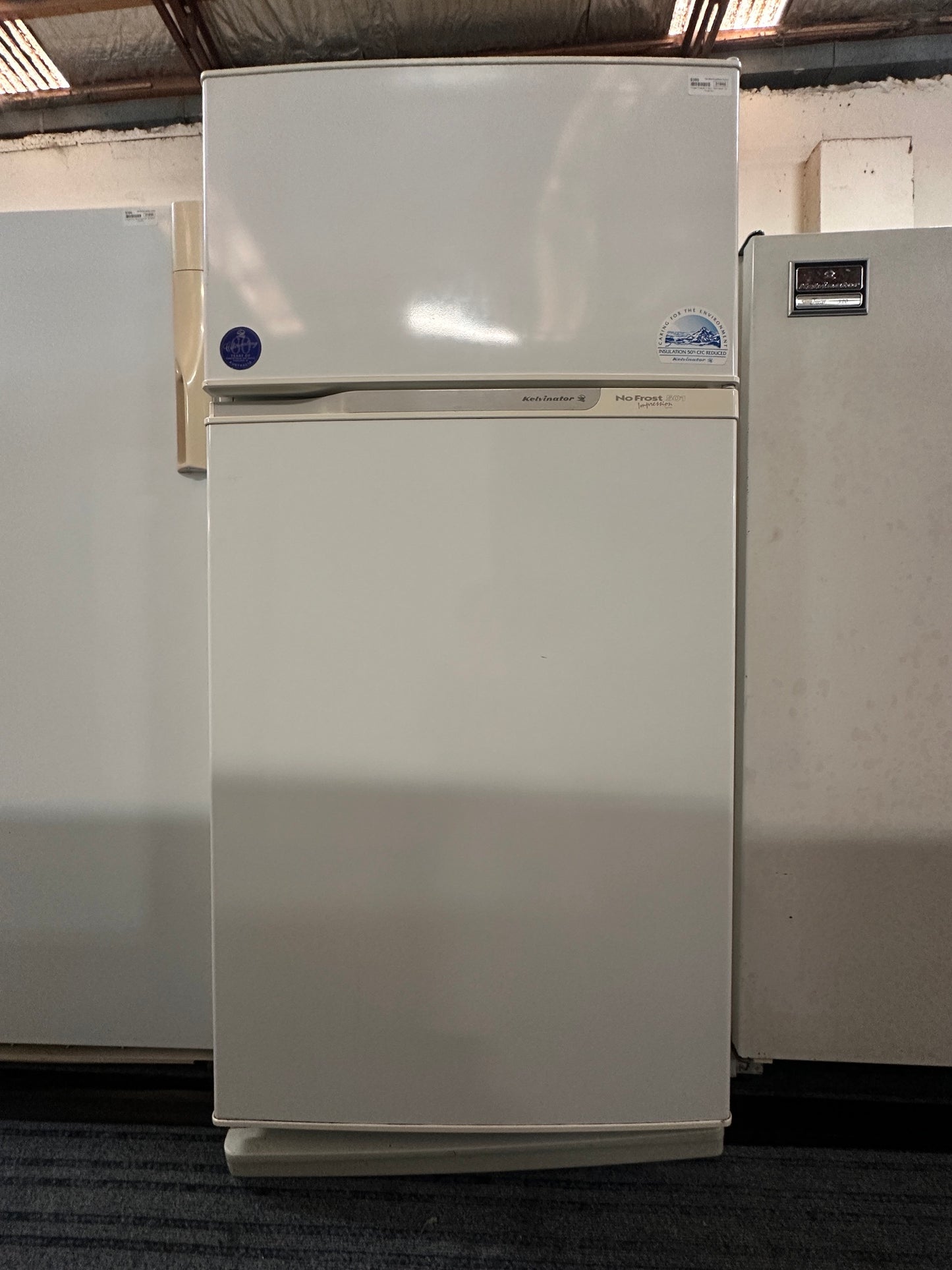 Kelvinator Top Mount Fridge Freezer No Frost 501