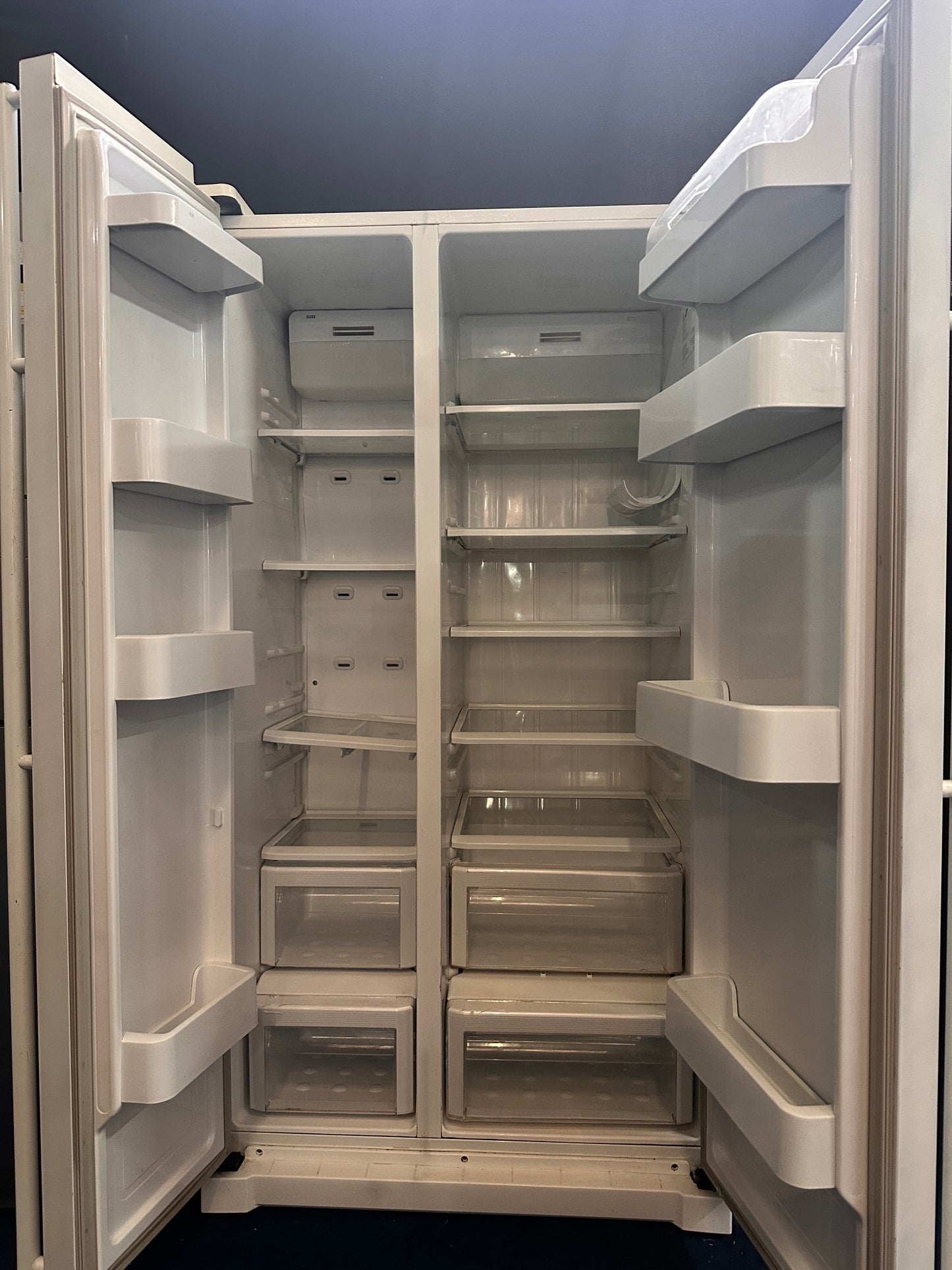 Samsung Side by Side Fridge Freezer 589L SRS587ENW