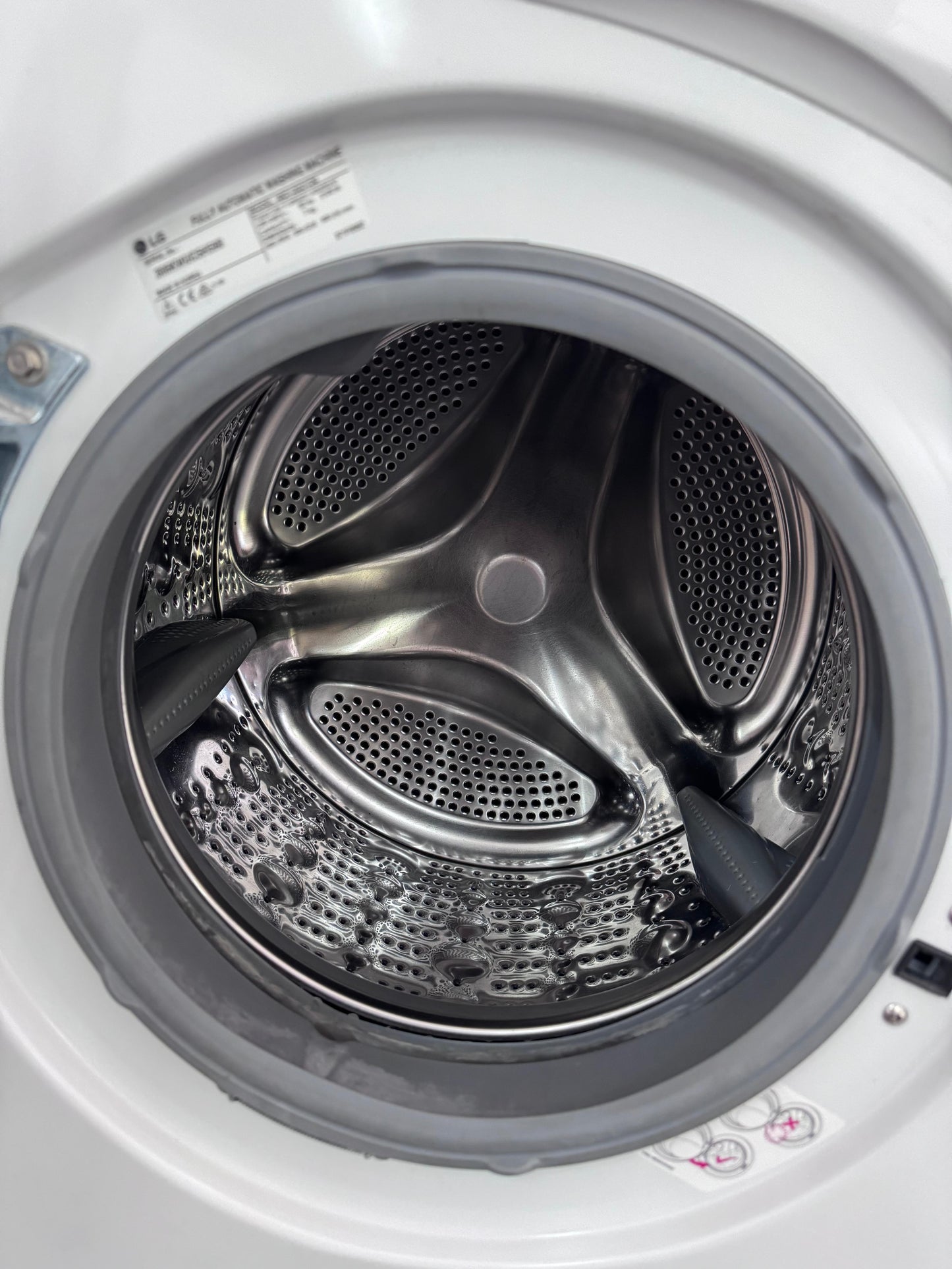 LG Front Loader Washing Machine 7kg, 6 months warranty (32440 F)