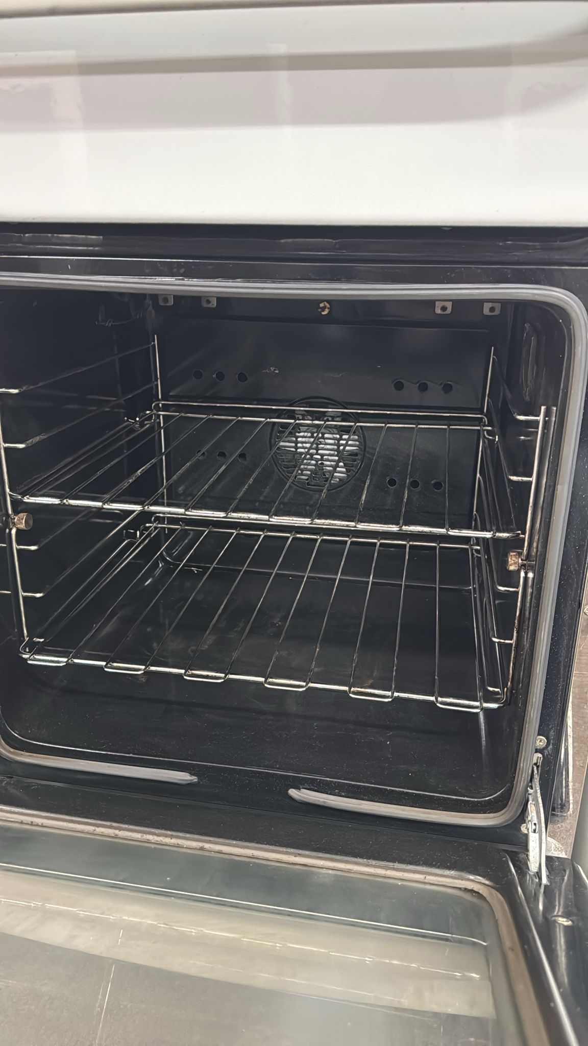 Westinghouse 60cm Electric Stove, Fan Forced, Ceramic top (32372 F)