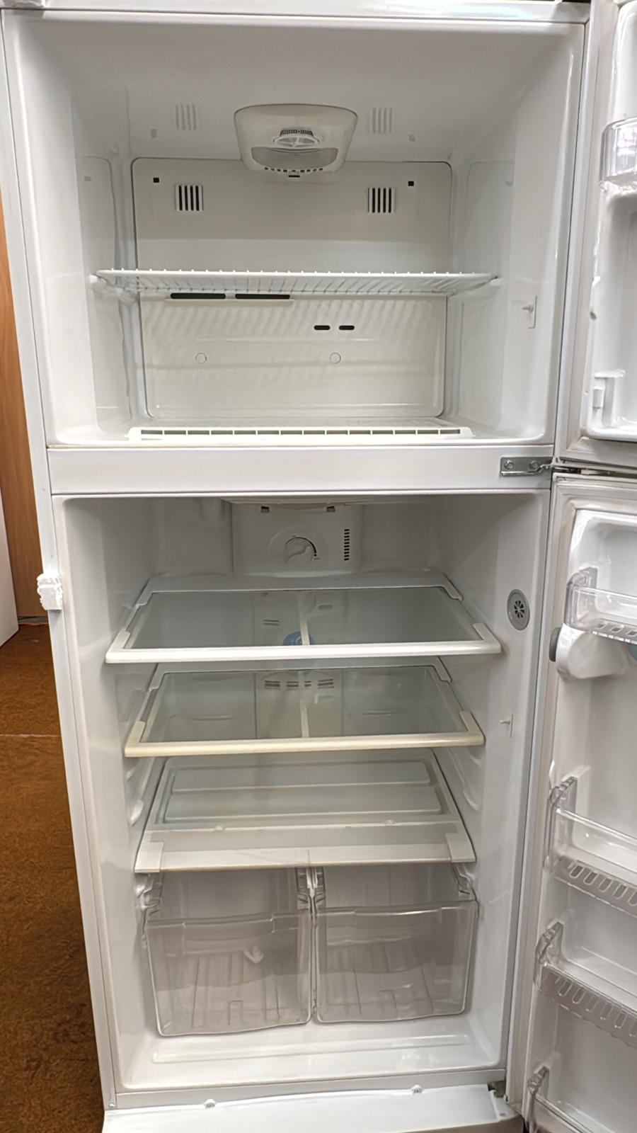 LG Top Mount Fridge Freezer 582L (28158)
