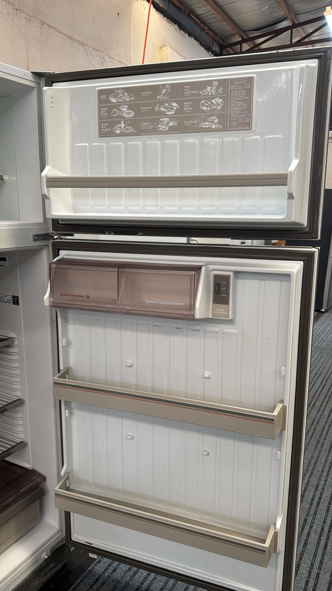 Kelvinator Top Mount Fridge Freezer N480SD 500L (32671)