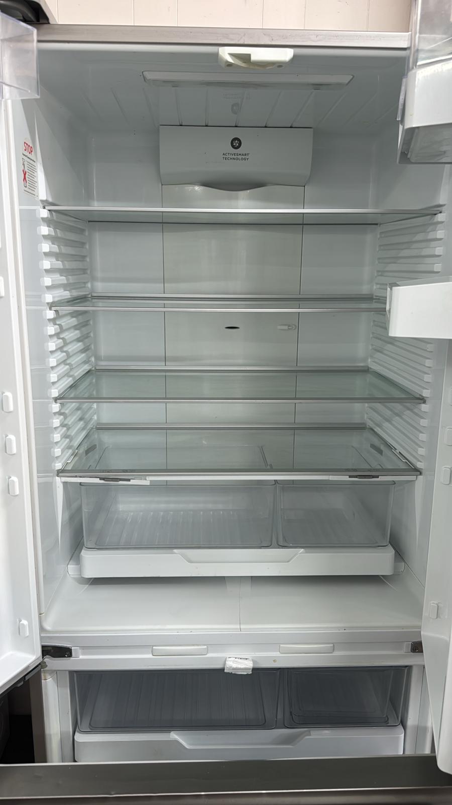 Fisher & Paykel French Door Fridge Freezer 519L (32664)