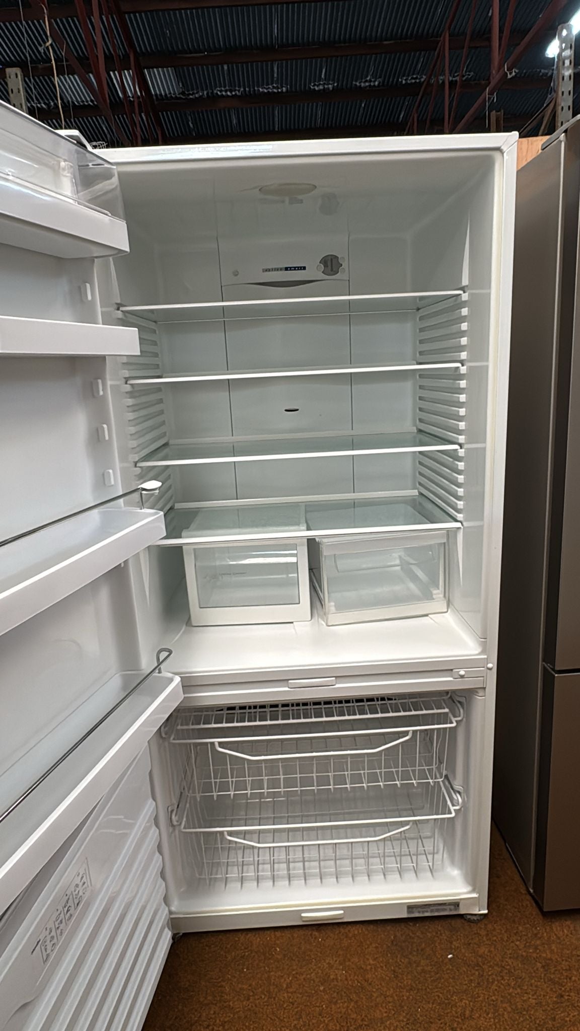 Fisher & Paykel Bottom Mount Fridge Freezer 519L, E522B (32747)