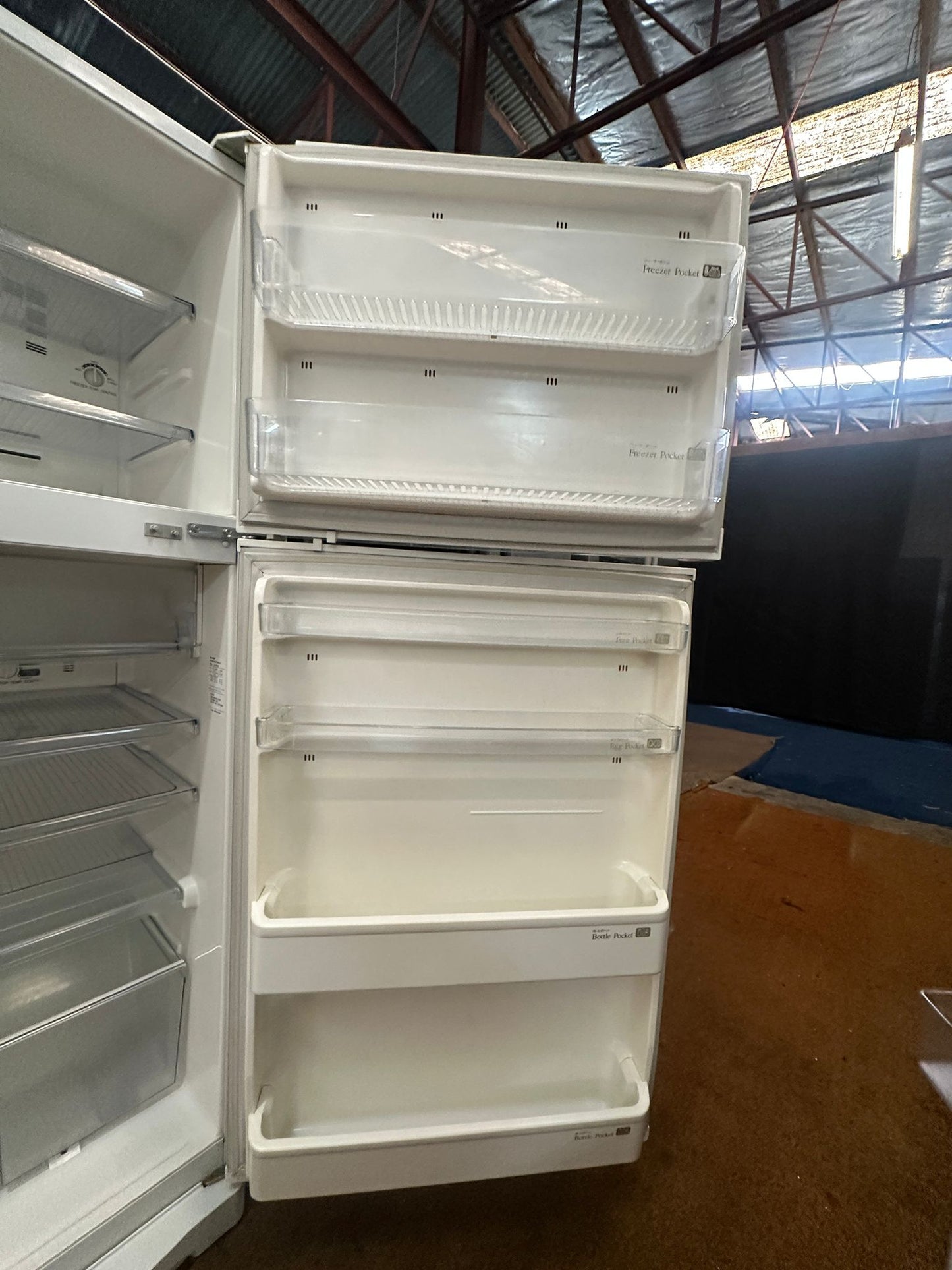 Sharp Top Mount Fridge Freezer, SJ51GWHIGY (33021)