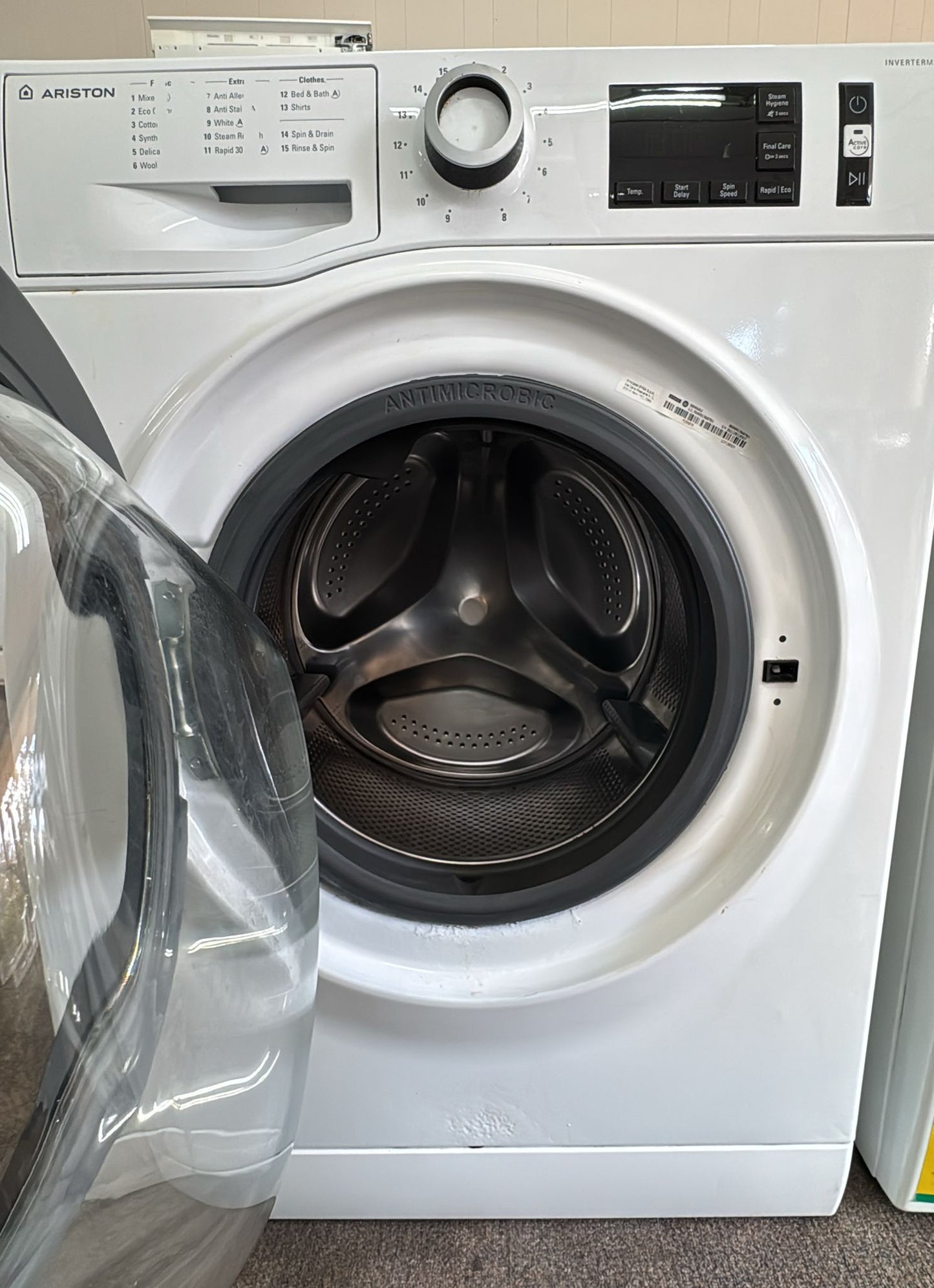 Ariston Front Loader Washing Machine 8kg, N84WAU (33216)