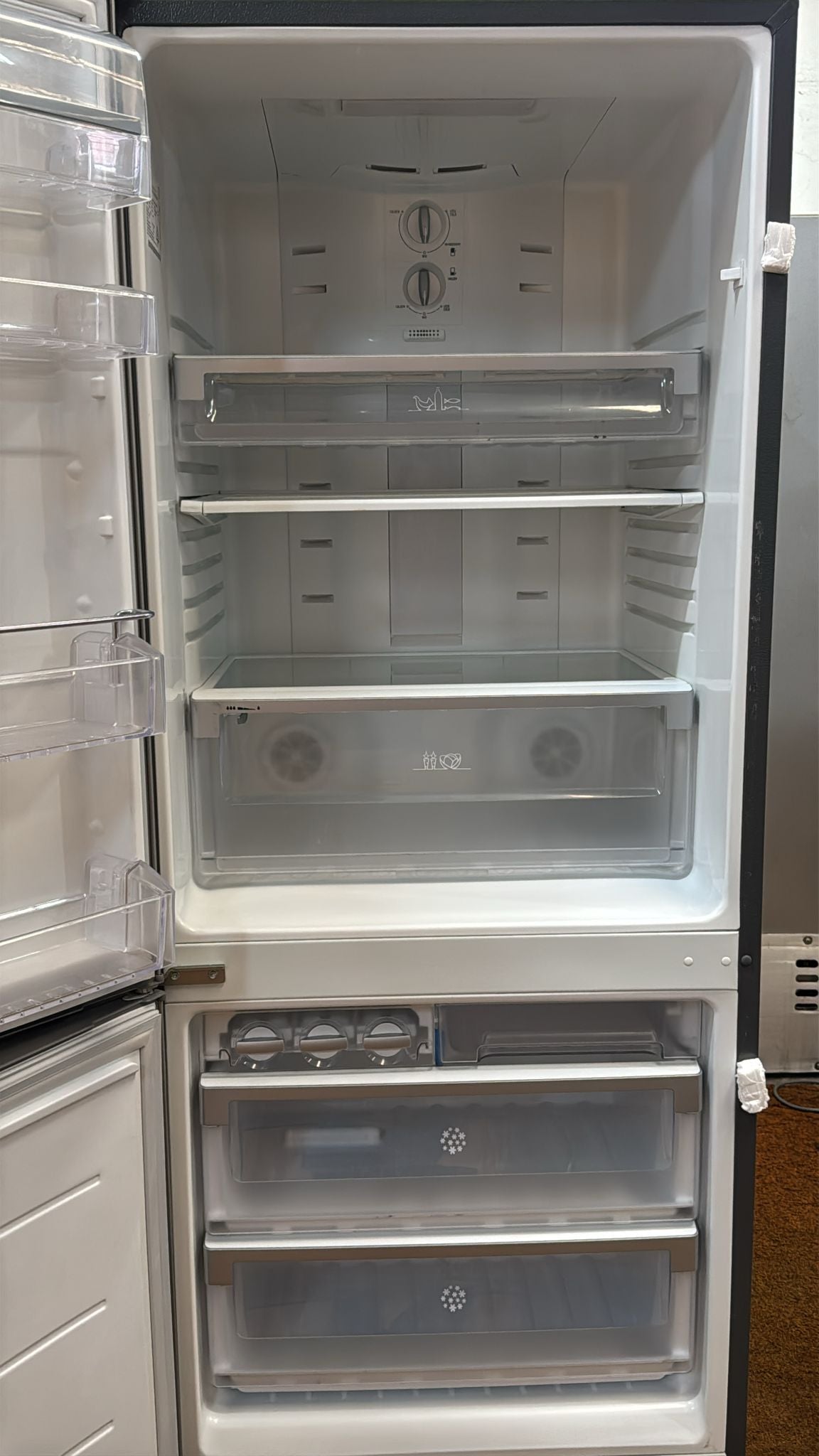 Electrolux 430L Bottom Mount Fridge Freezer, EBM4300SDL (33207)