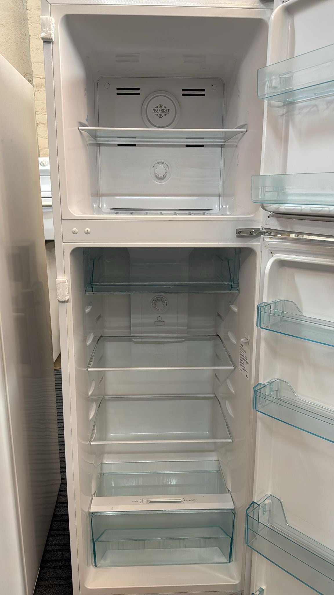 Lemair 269L Top Mount Fridge Freezer, LTM268W (33257)