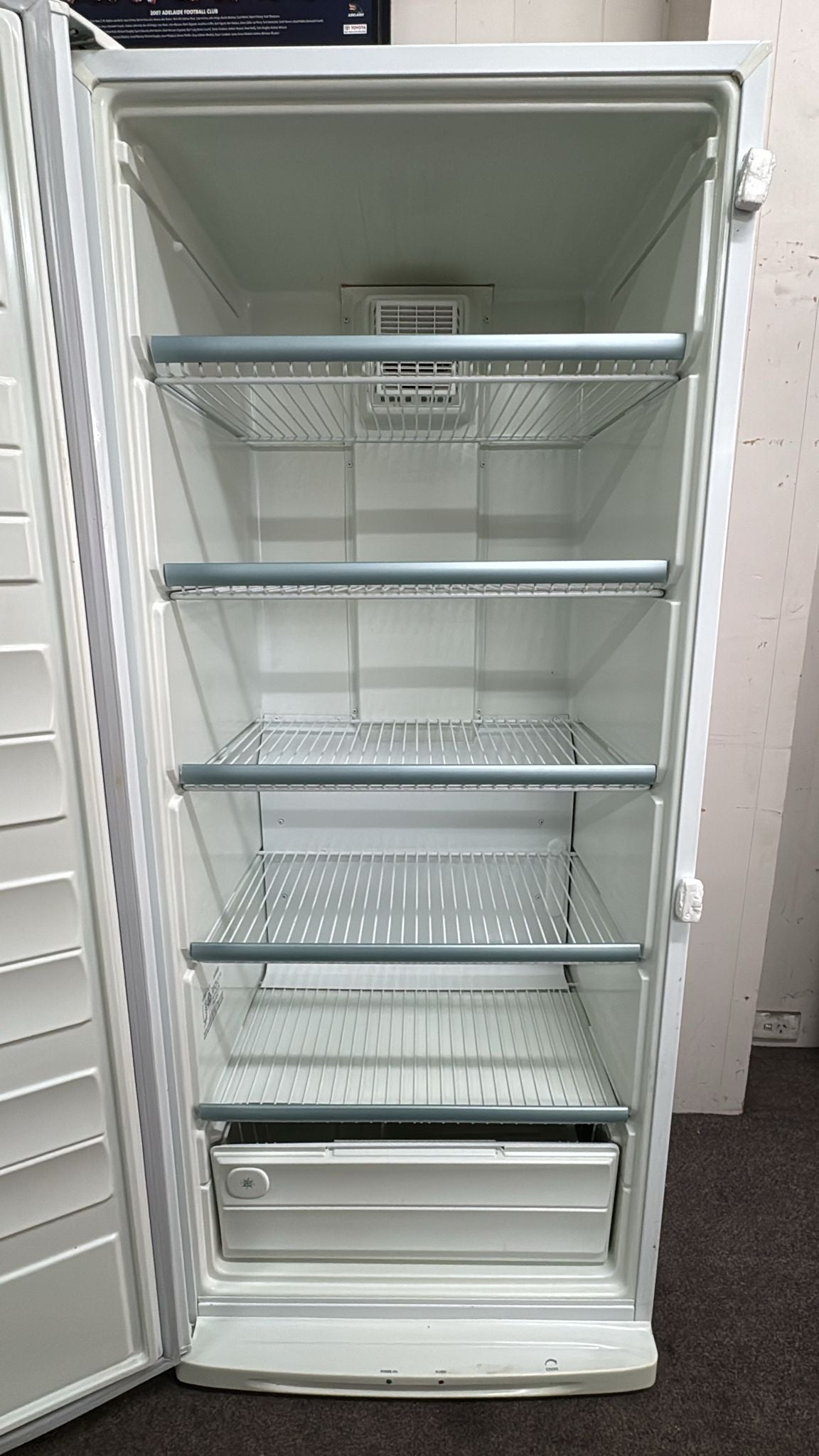 Westinghouse Upright Freezer Only 380L, FJ383 (33306)