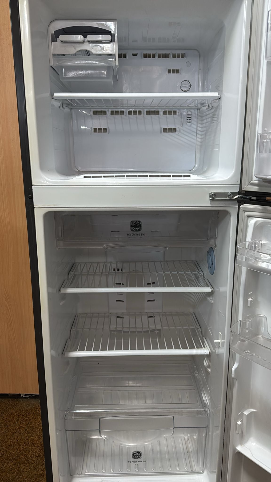 Samsung Fridge Freezer Top Mount 296L SR295NP (33349)
