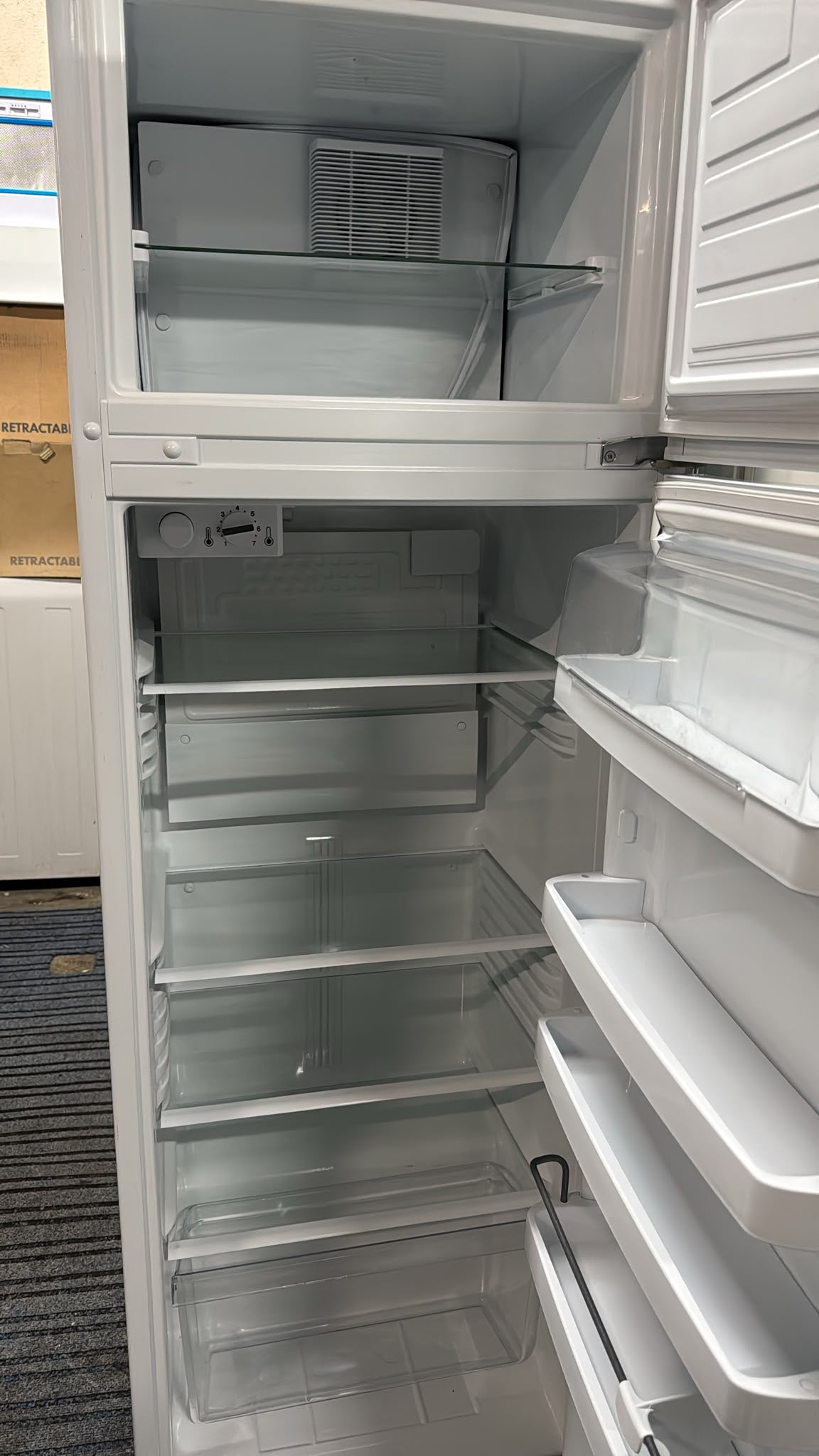 Fisher & Paykel Top Mount Fridge Freezer 248L E249T (33446)