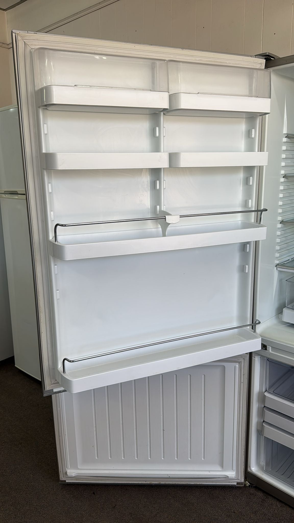 Fisher & Paykel Bottom Mount Fridge Freezer 519L, E522B (33613)
