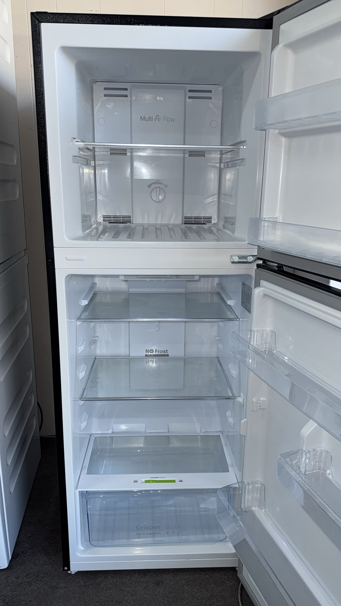 Chiq Top Mount Fridge Freezer 202L, CTM201NB3 (33695)